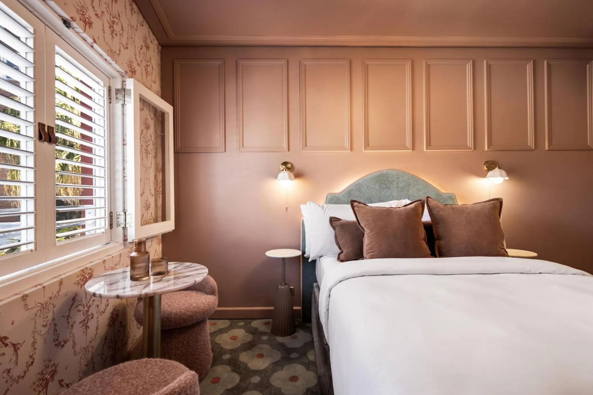 Bed in Medusa Hotel Sydney