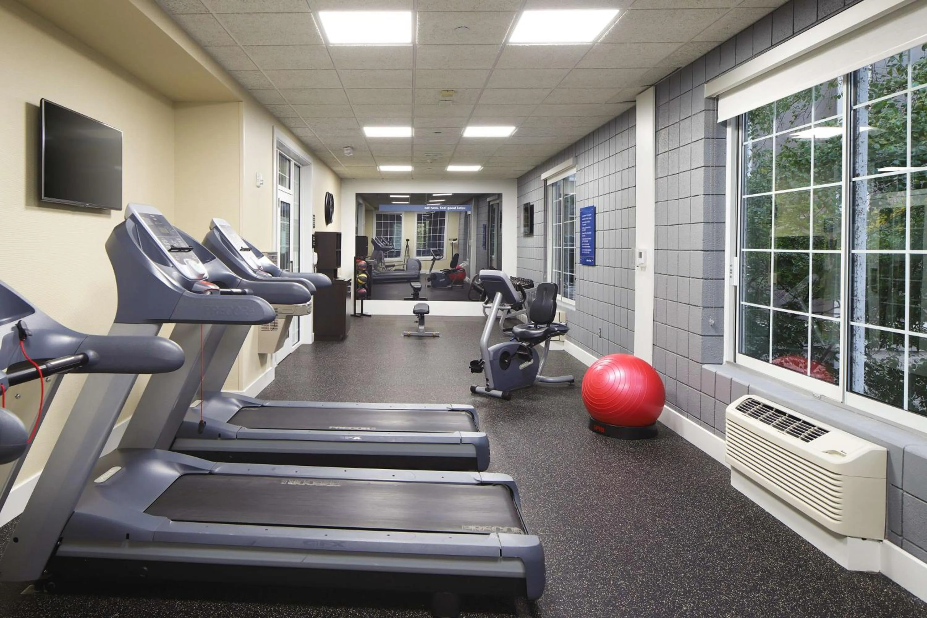 Fitness centre/facilities in Hampton Inn Holland