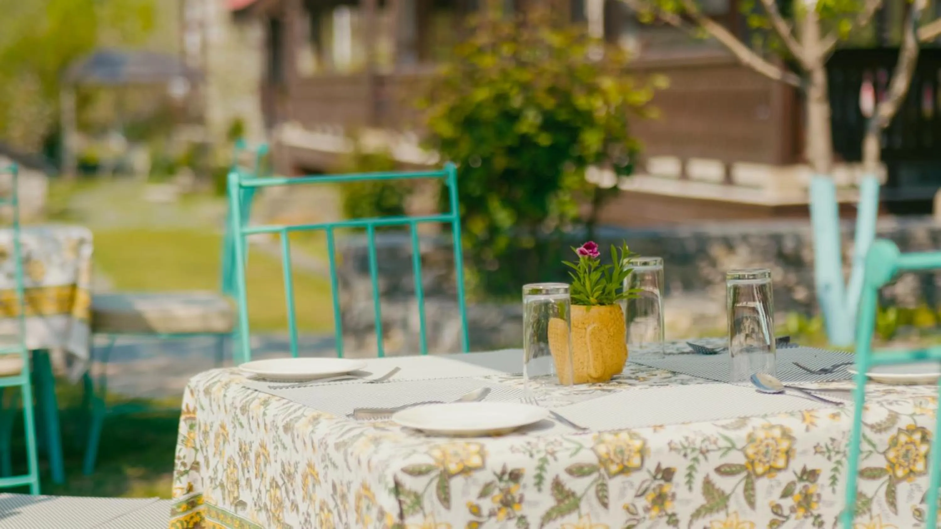 Restaurant/places to eat in Shivadya - A Luxury Boutique Experience