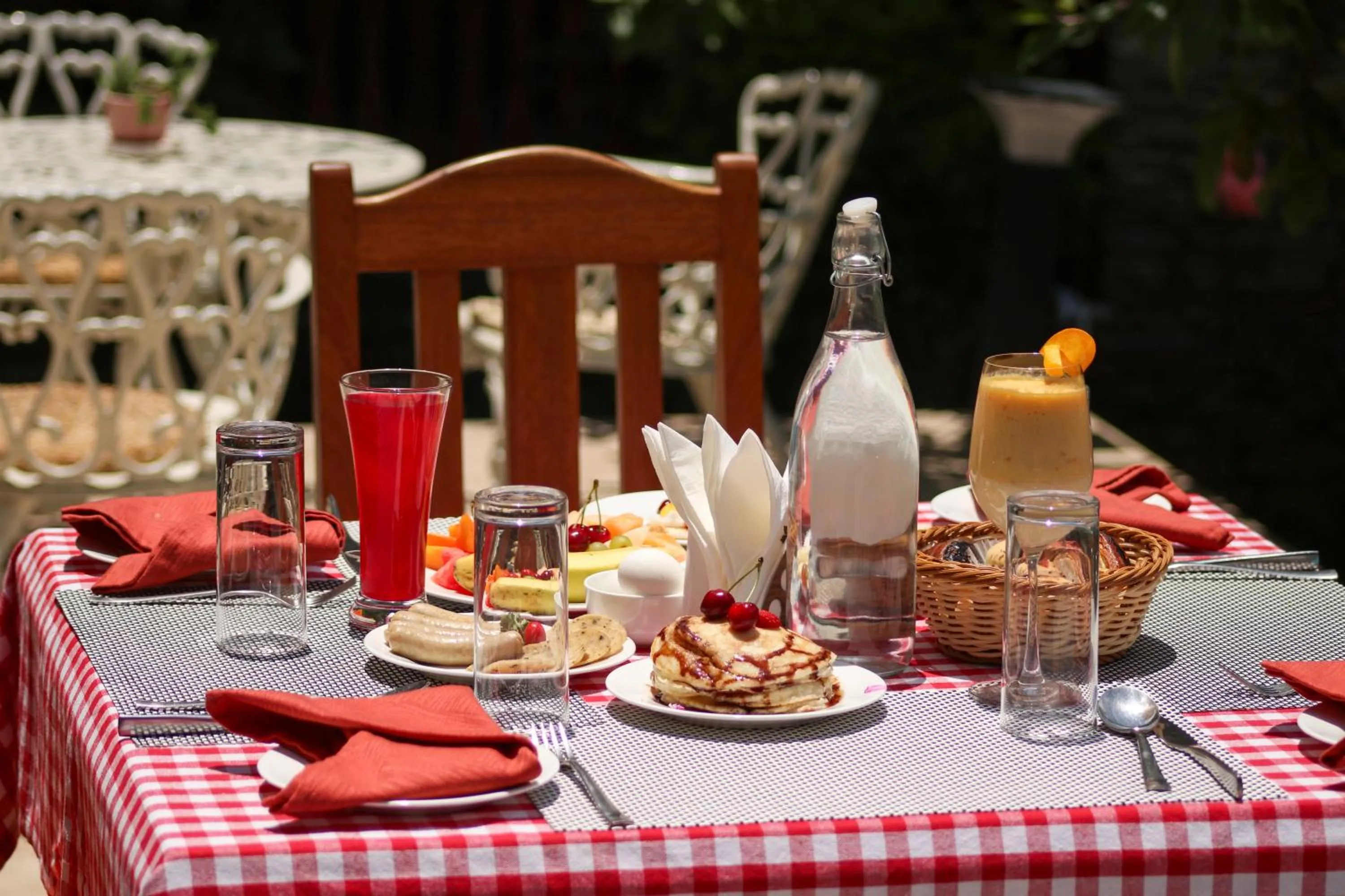 Food and drinks in Shivadya - A Luxury Boutique Experience