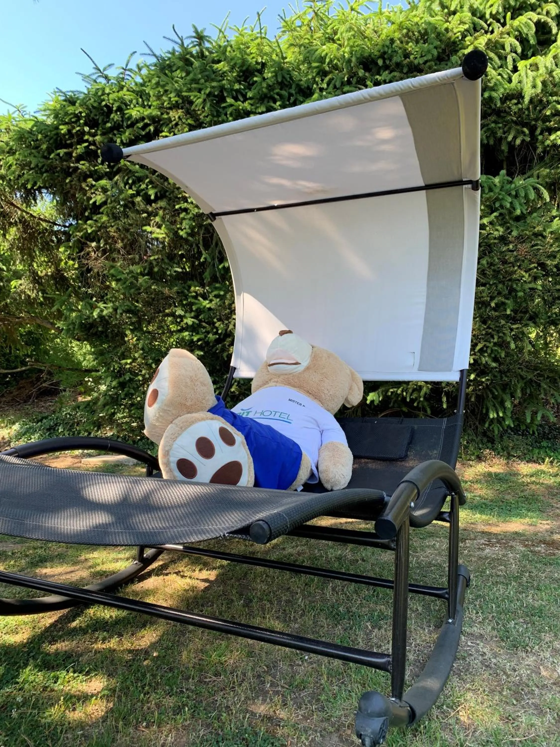 Day in Brit Hotel Dak Hotel