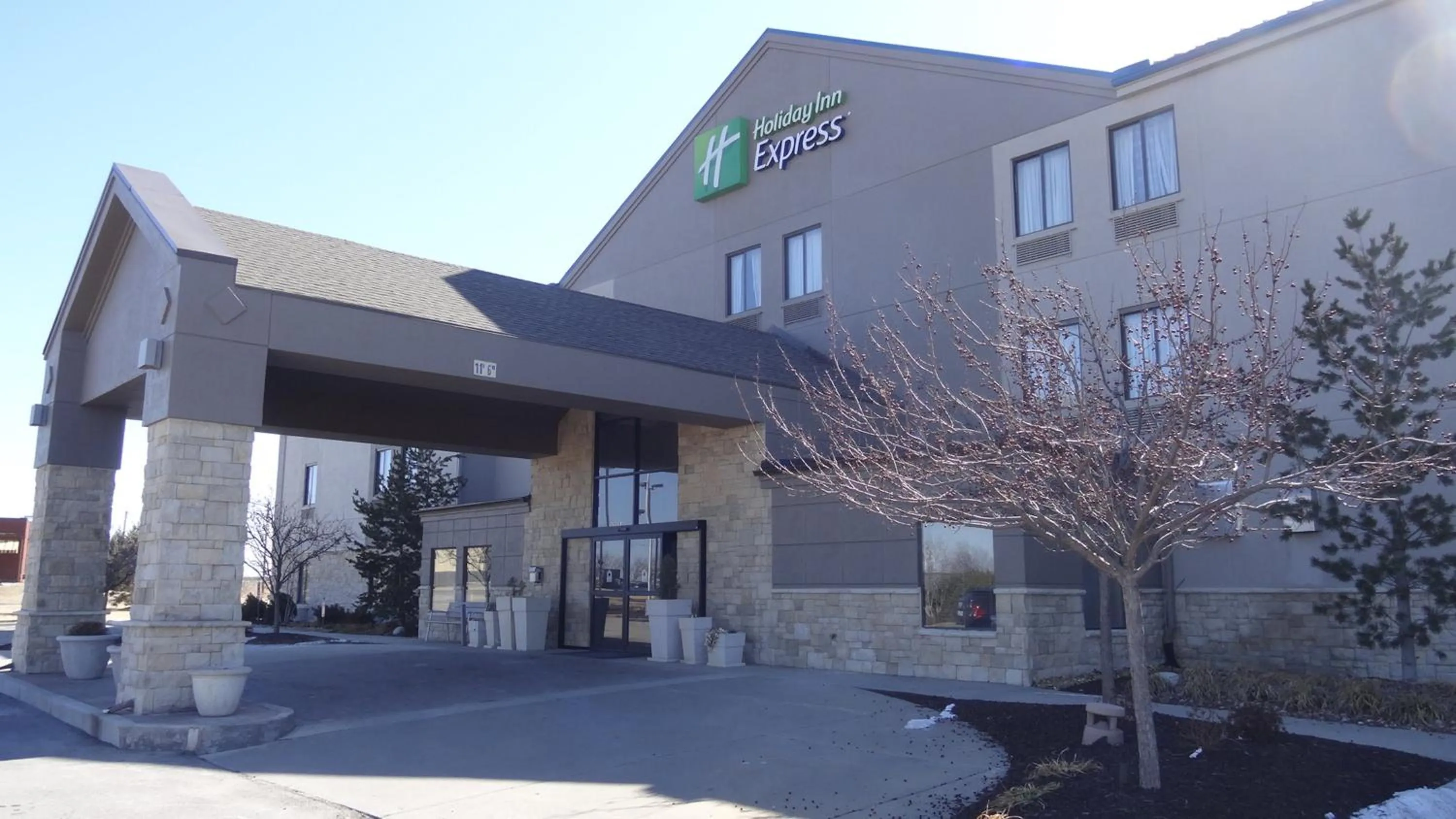 Property building in Holiday Inn Express Hotel Kansas City - Bonner Springs by IHG