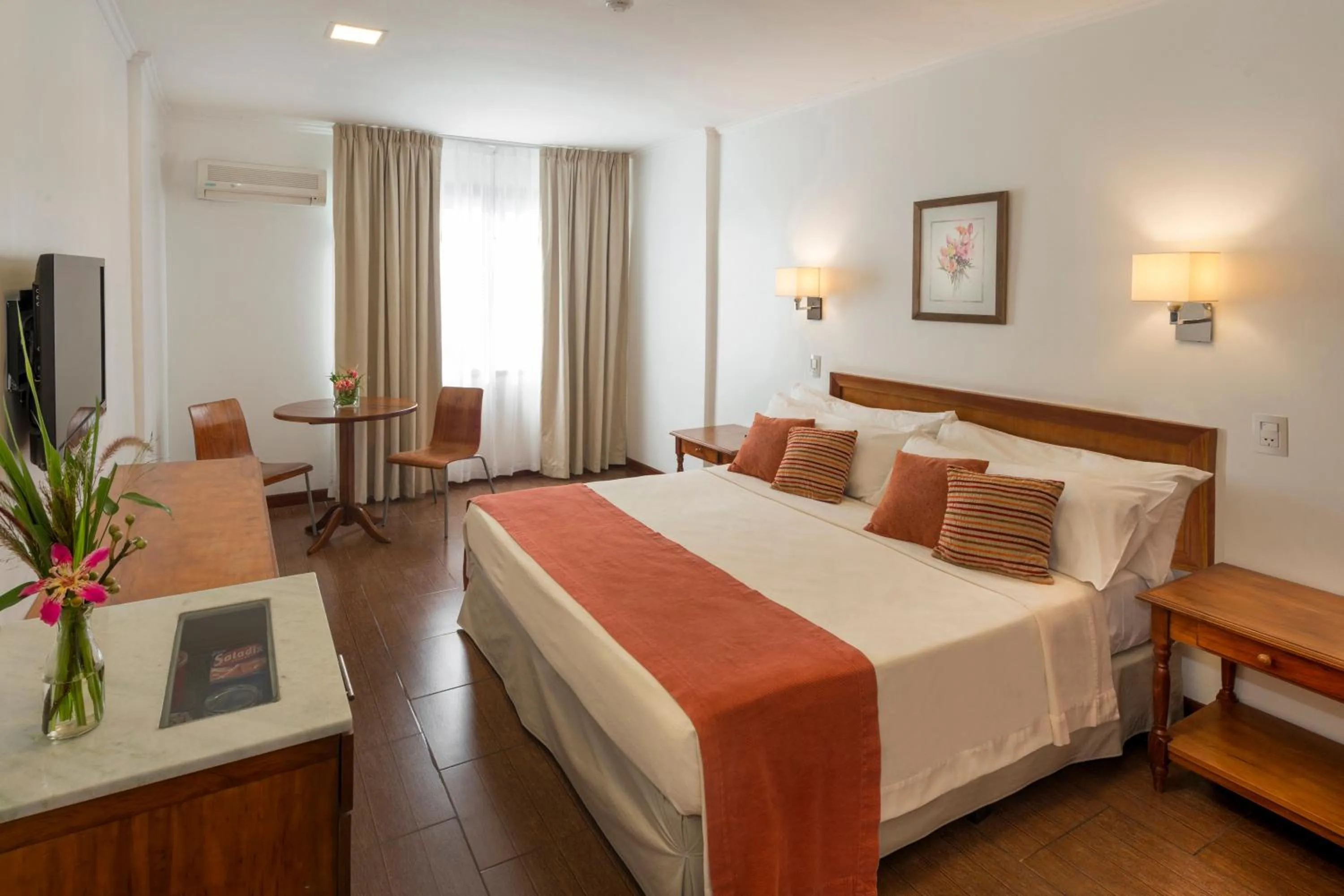 Bed in Hotel Saint George