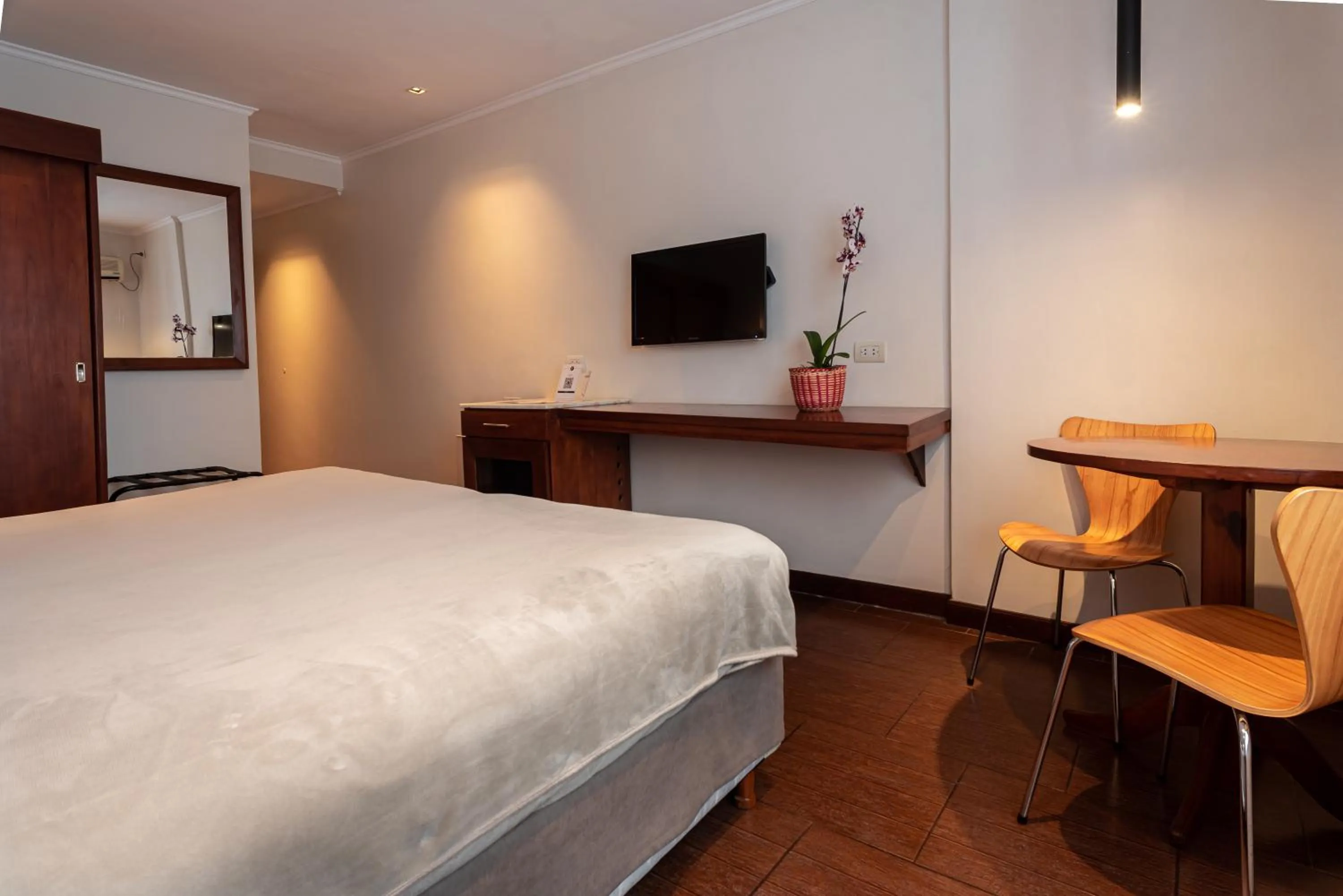 Bed in Hotel Saint George