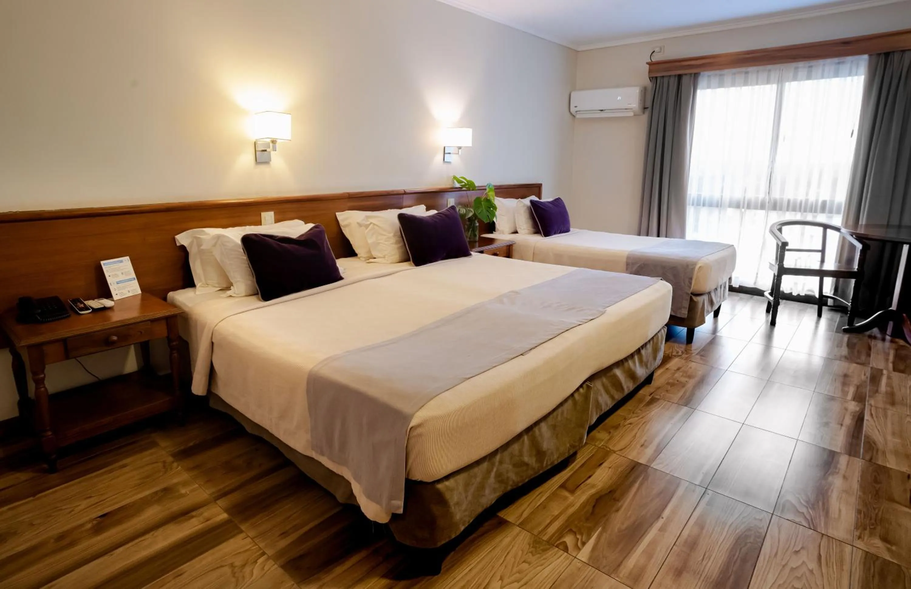 Bed in Hotel Saint George