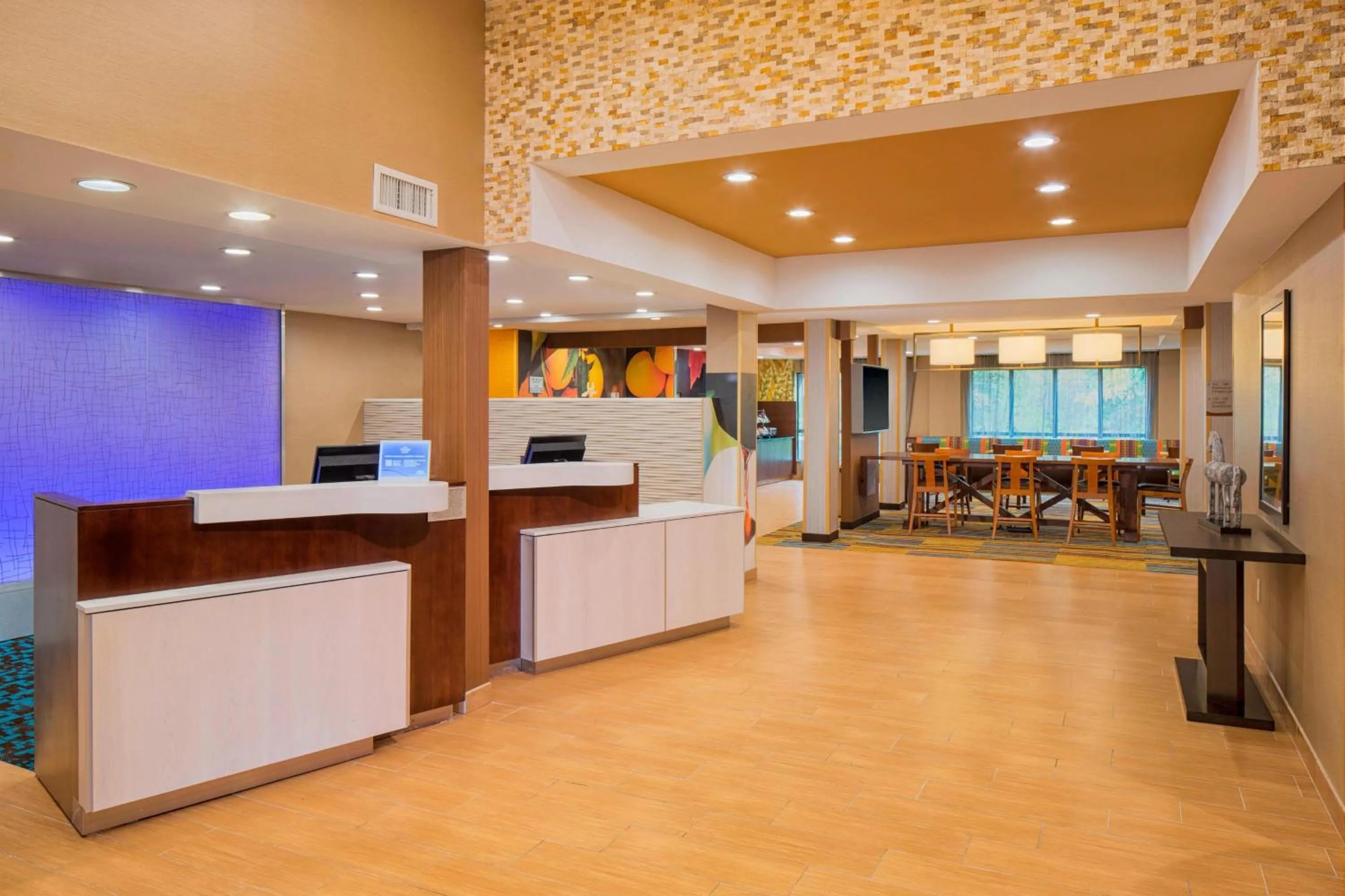 Lobby or reception in Fairfield Inn & Suites by Marriott Bridgewater Branchburg/Somerville