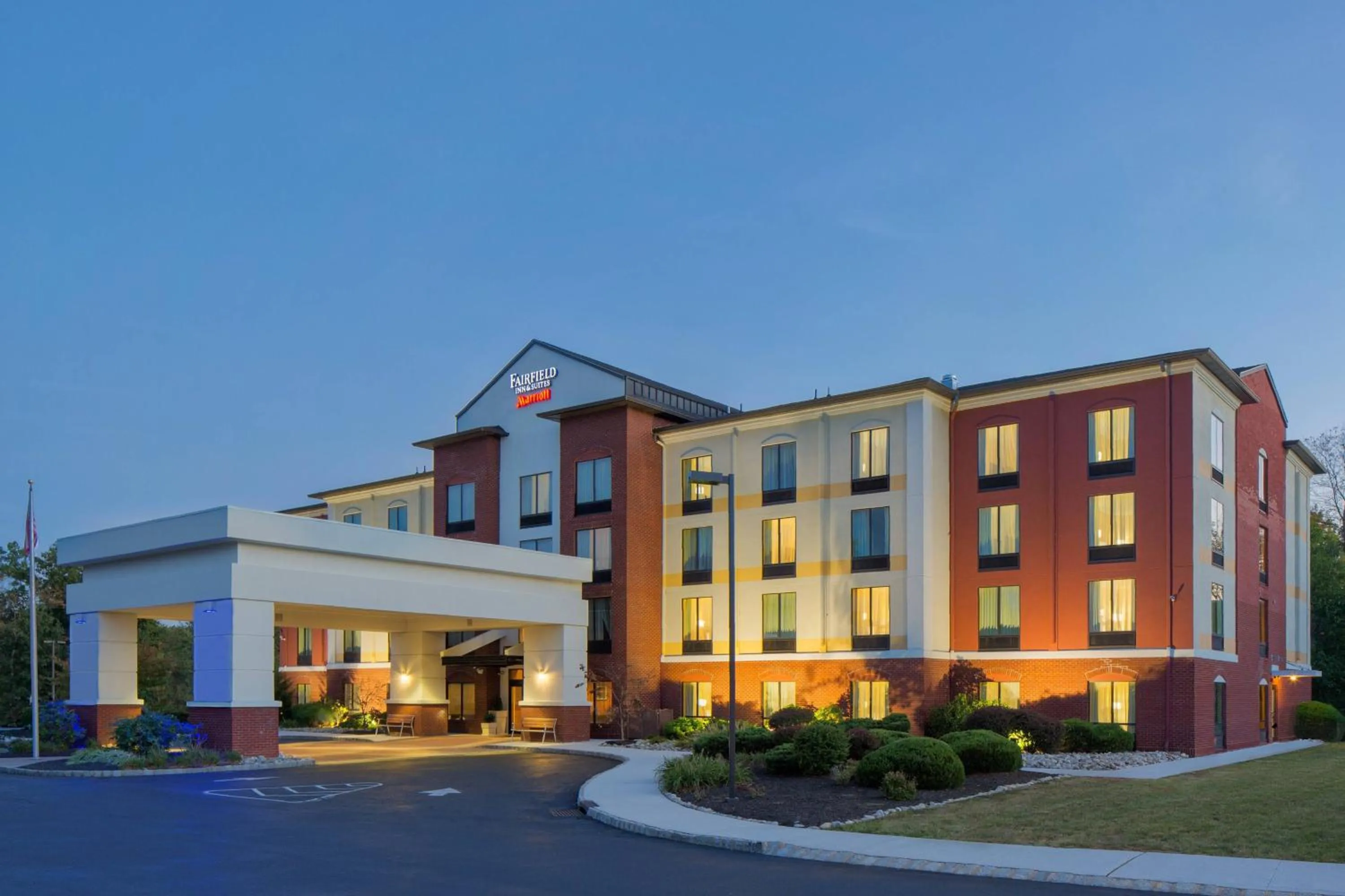 Property building in Fairfield Inn & Suites by Marriott Bridgewater Branchburg/Somerville