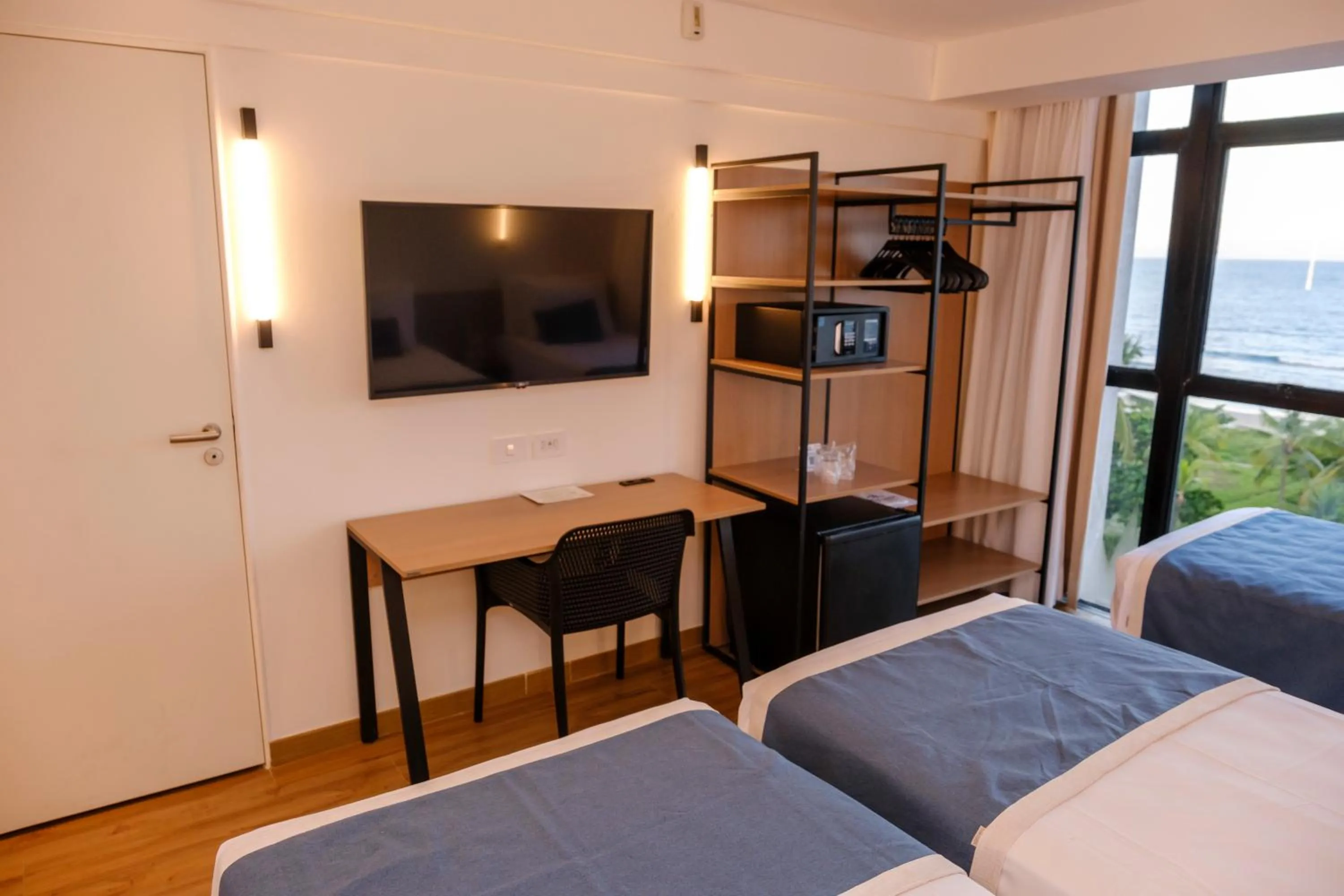 Bedroom, Bed in Marante Plaza Hotel