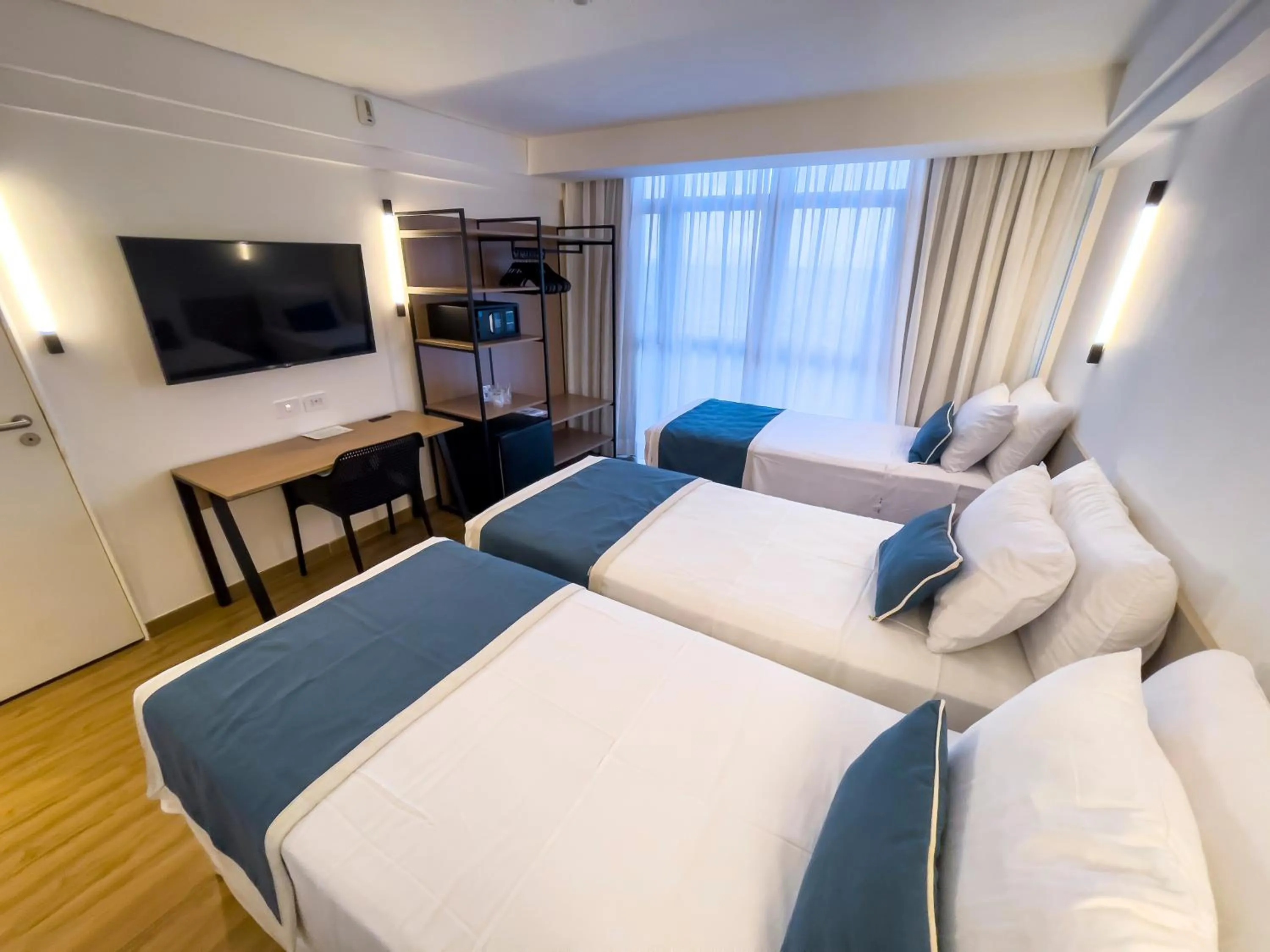 Photo of the whole room, Bed in Marante Plaza Hotel