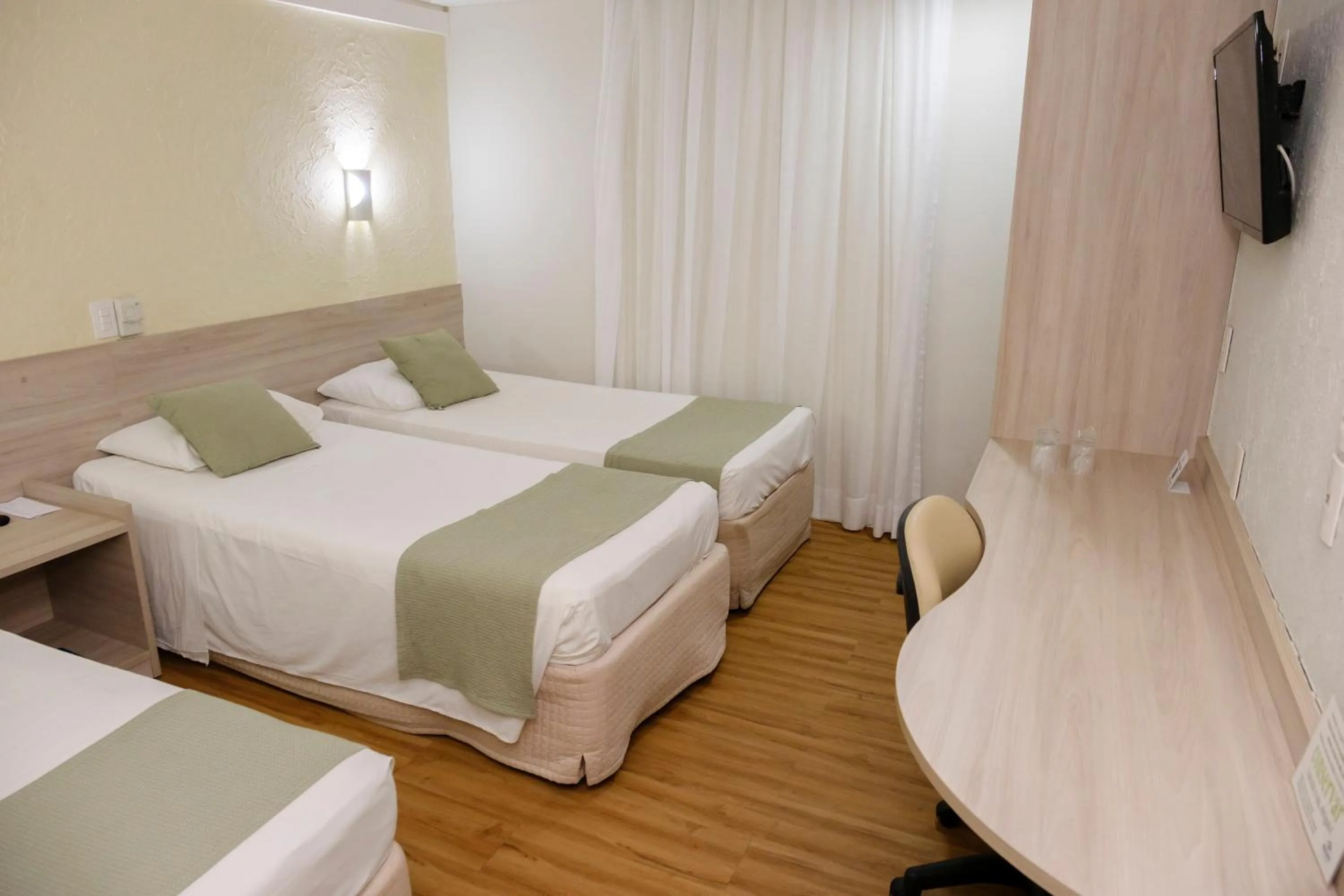 Photo of the whole room, Bed in Marante Plaza Hotel