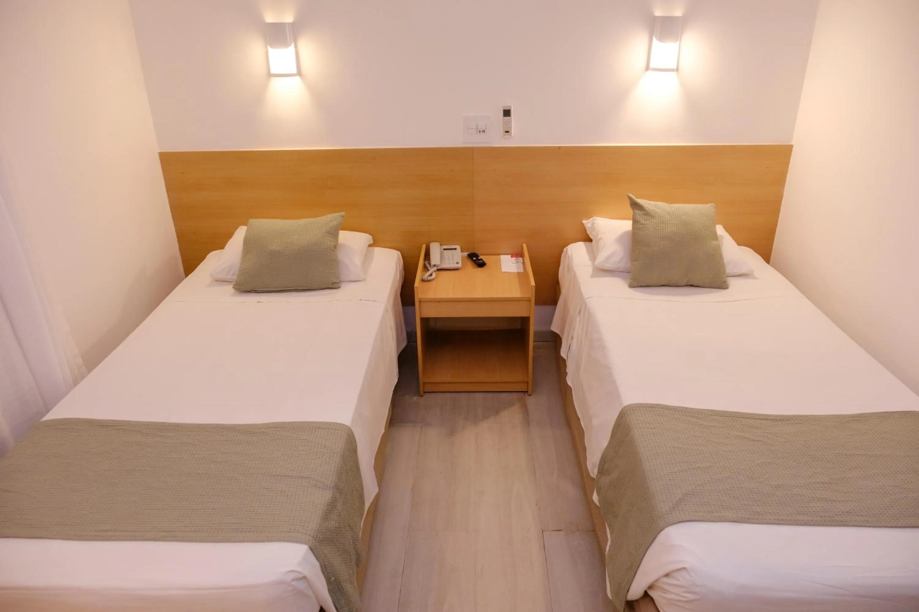 Bed in Marante Plaza Hotel