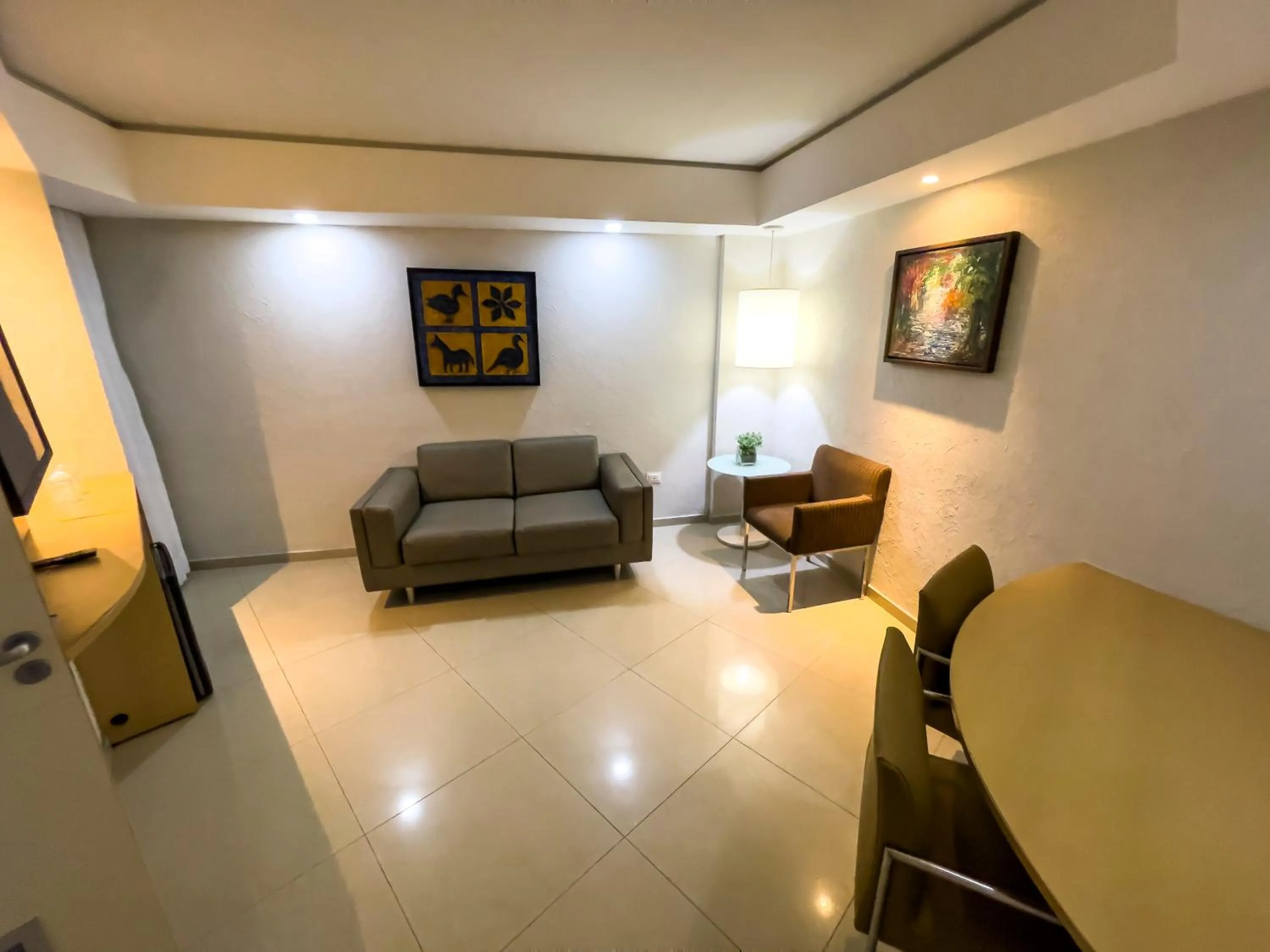 Living room in Marante Plaza Hotel