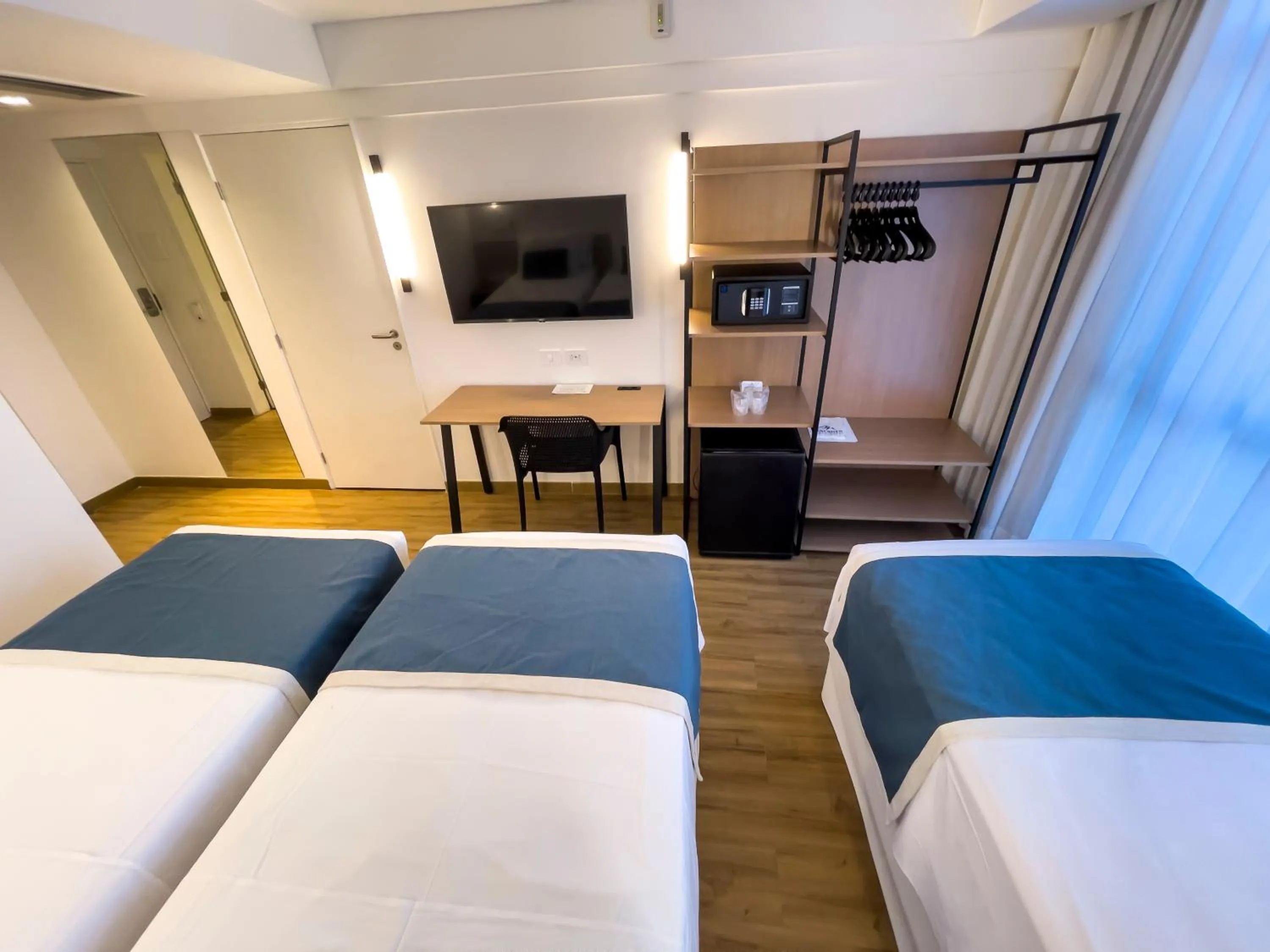 TV and multimedia, Bed in Marante Plaza Hotel