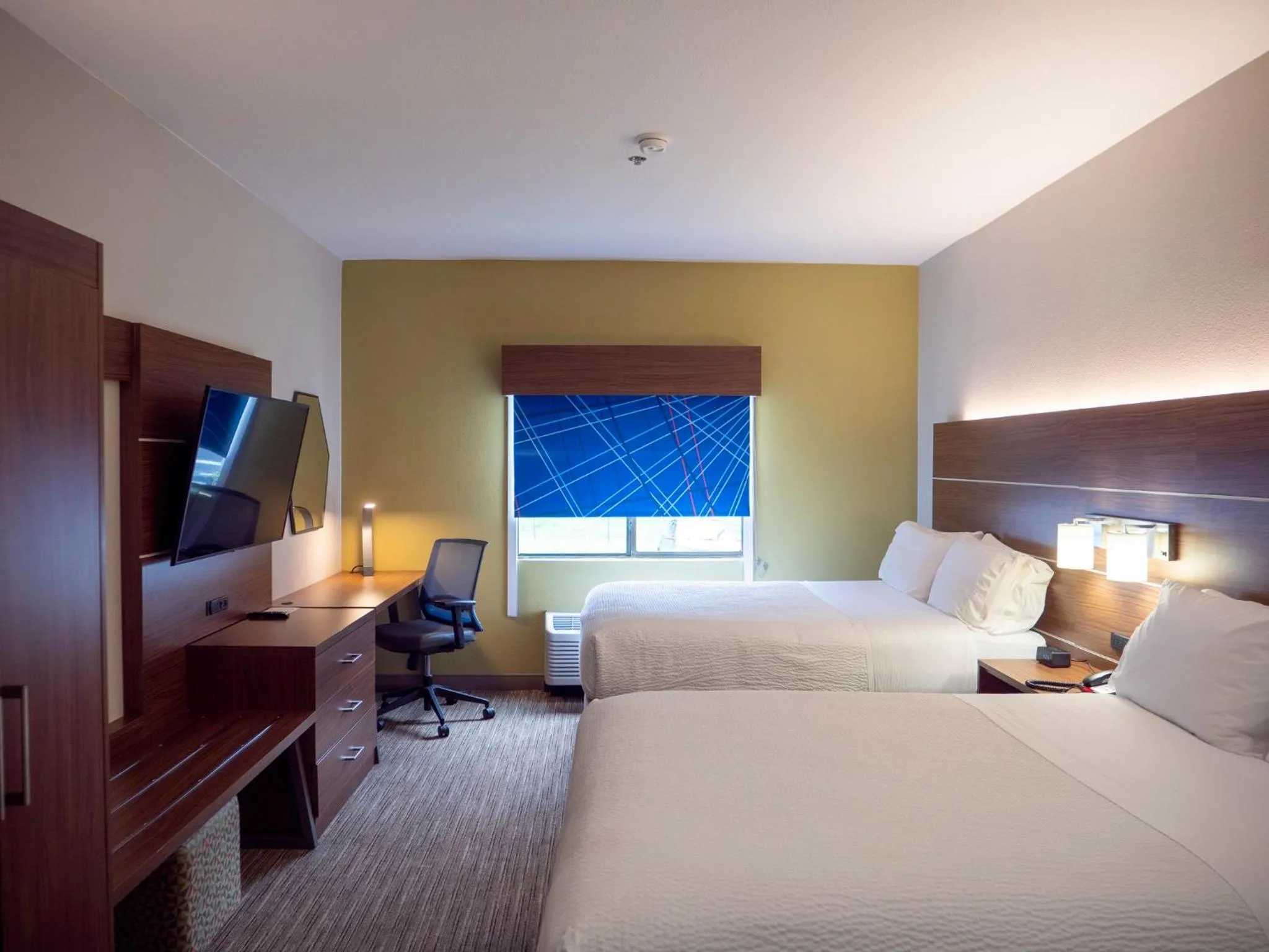 Photo of the whole room, Bed in Holiday Inn Express & Suites Greenville Airport i85 by IHG