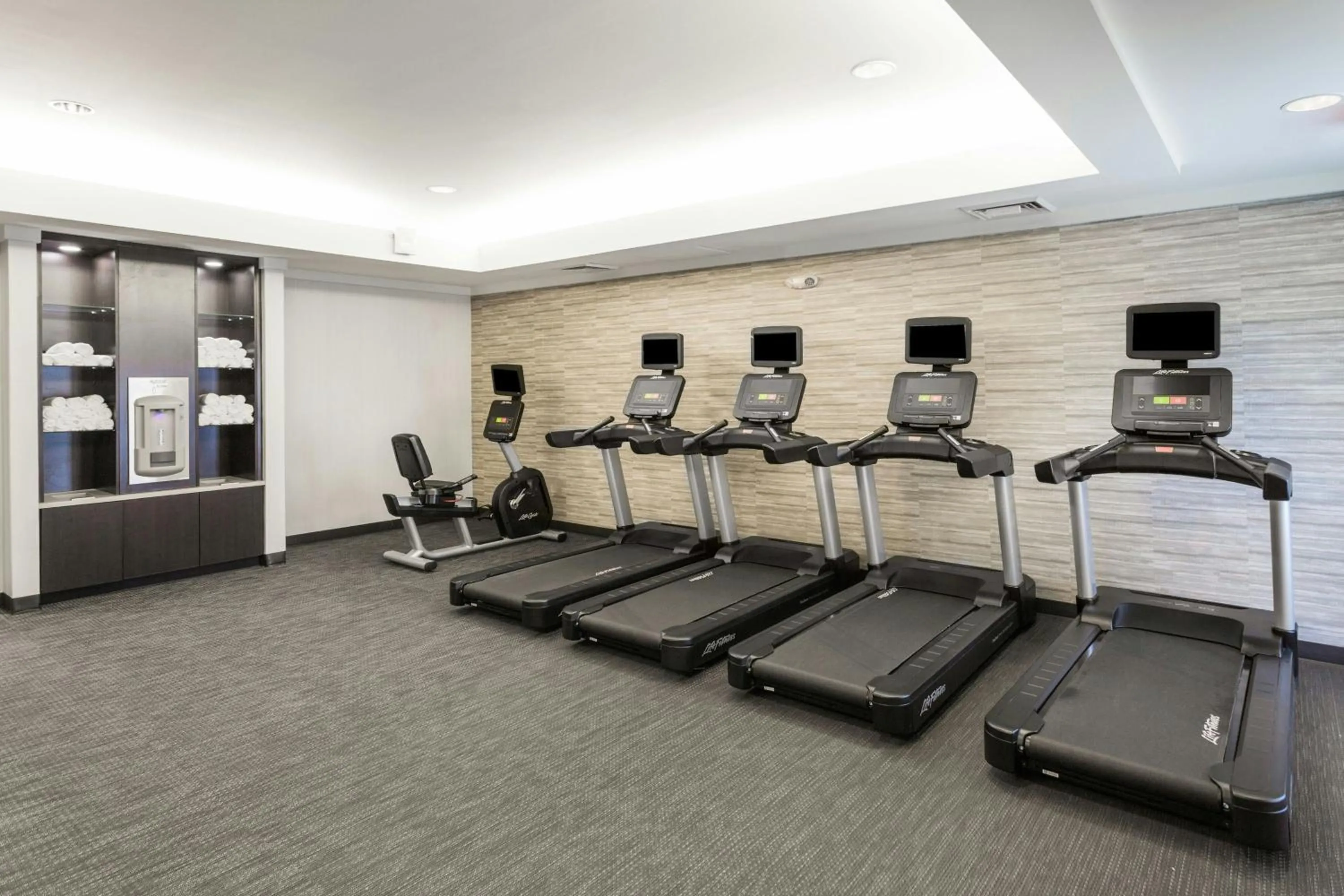 Fitness centre/facilities in Courtyard by Marriott Rocky Mount