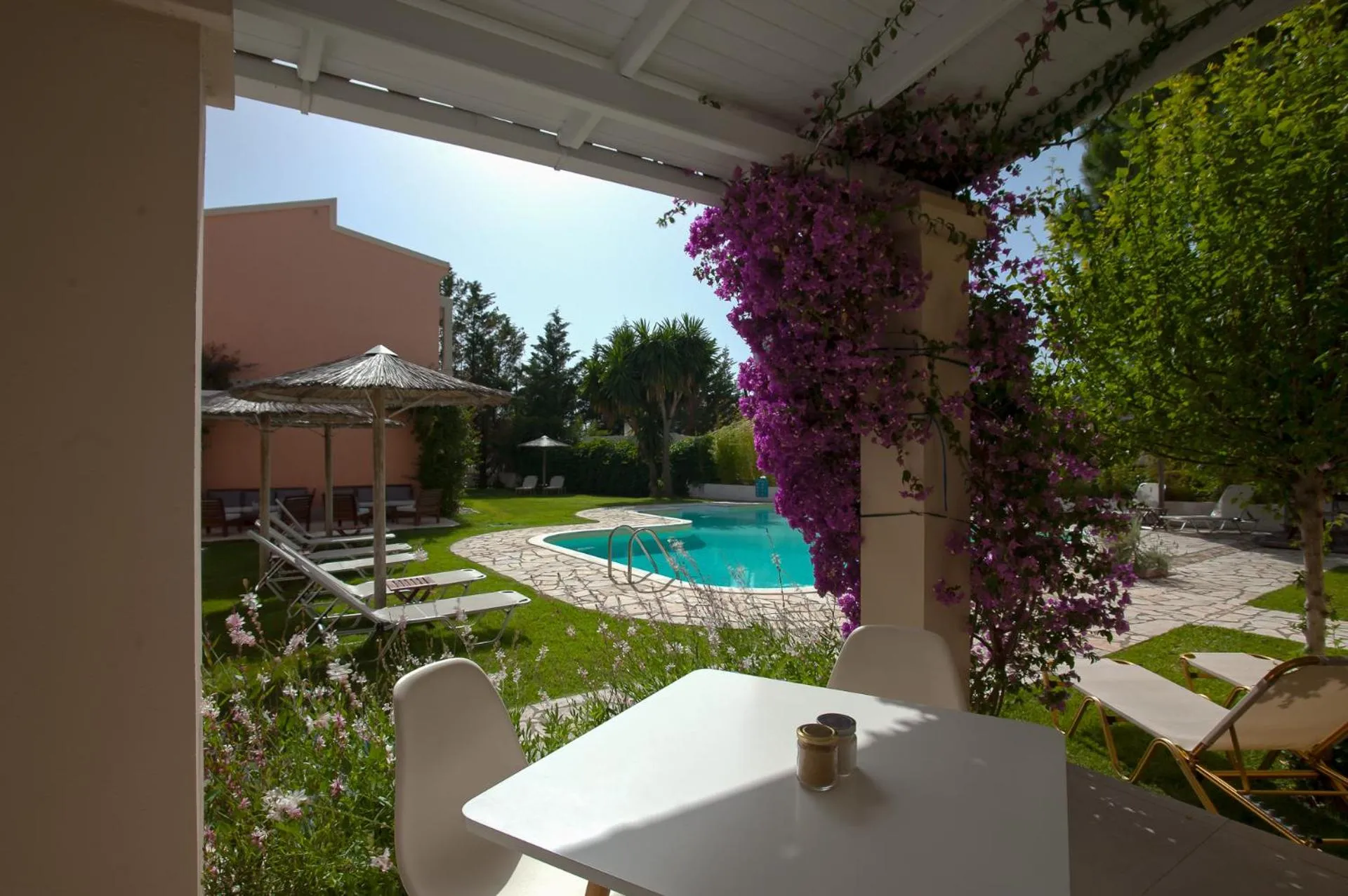 Restaurant/places to eat in Satori Boutique Hotel