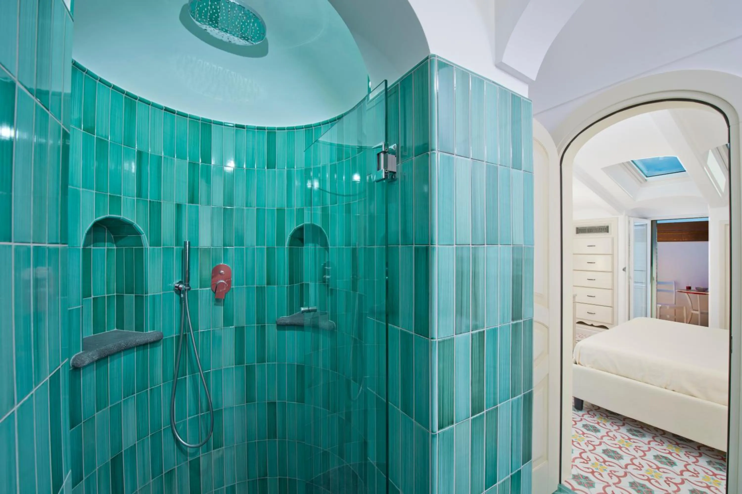Shower in Albadamare Boutique Hotel