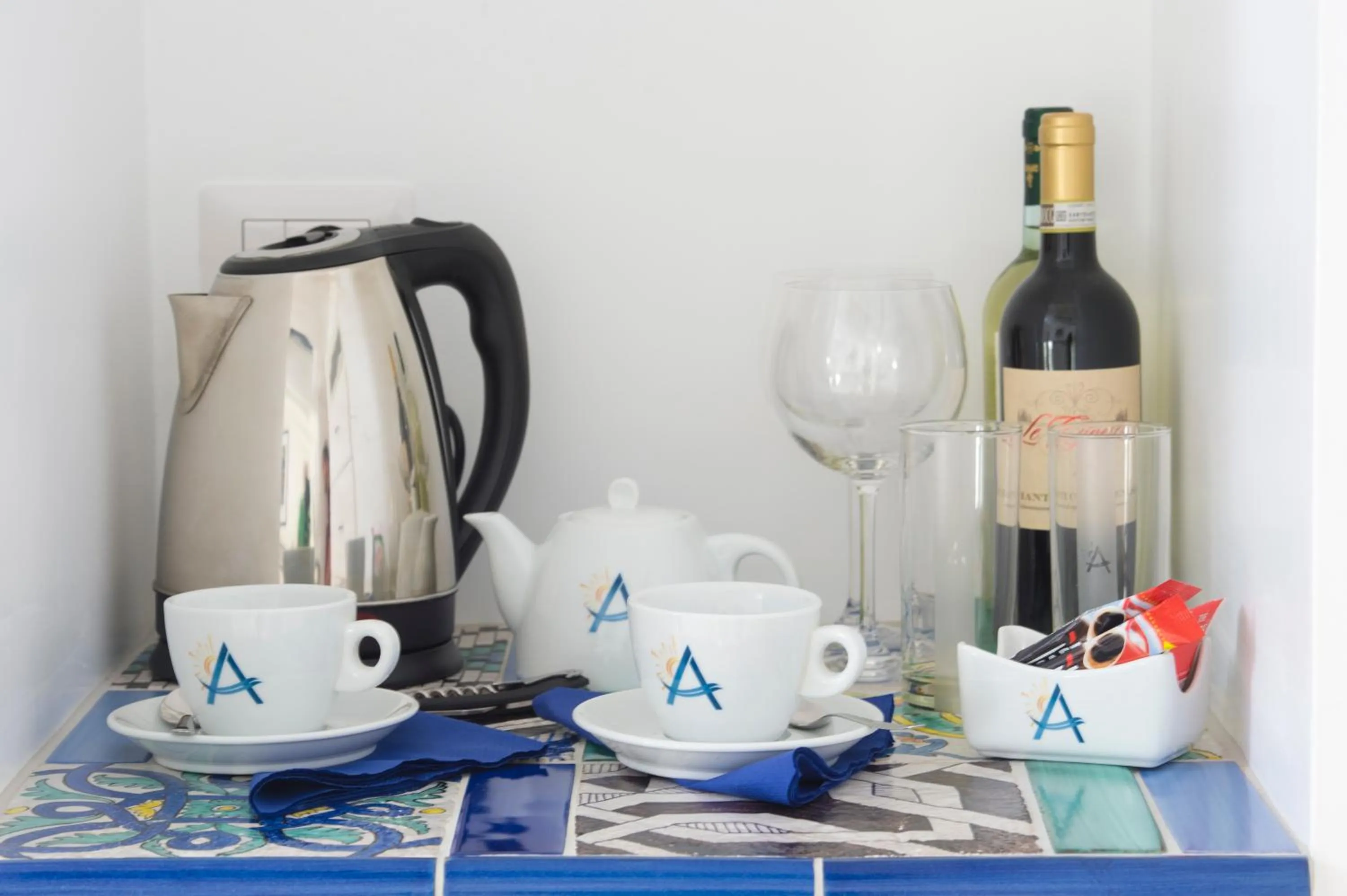 Coffee/tea facilities in Albadamare Boutique Hotel