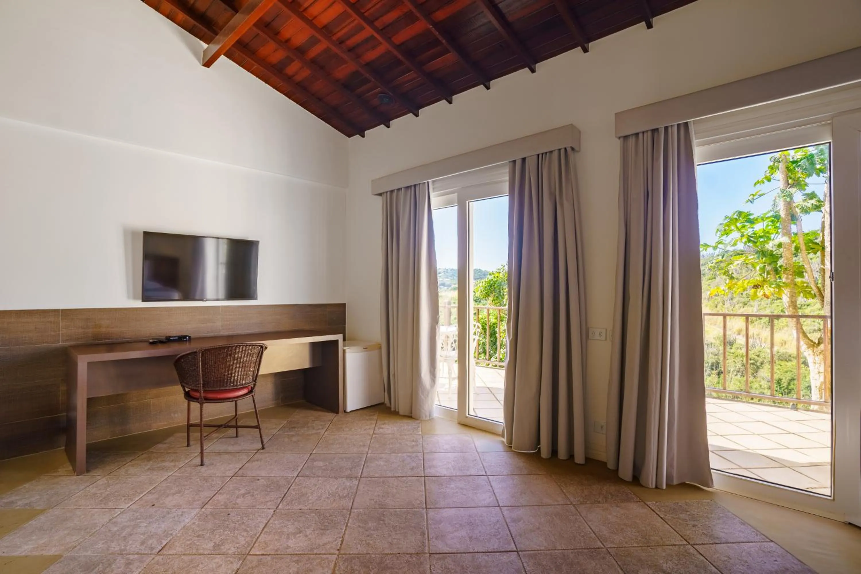 TV and multimedia in Uni Boutique Hotel & Spa