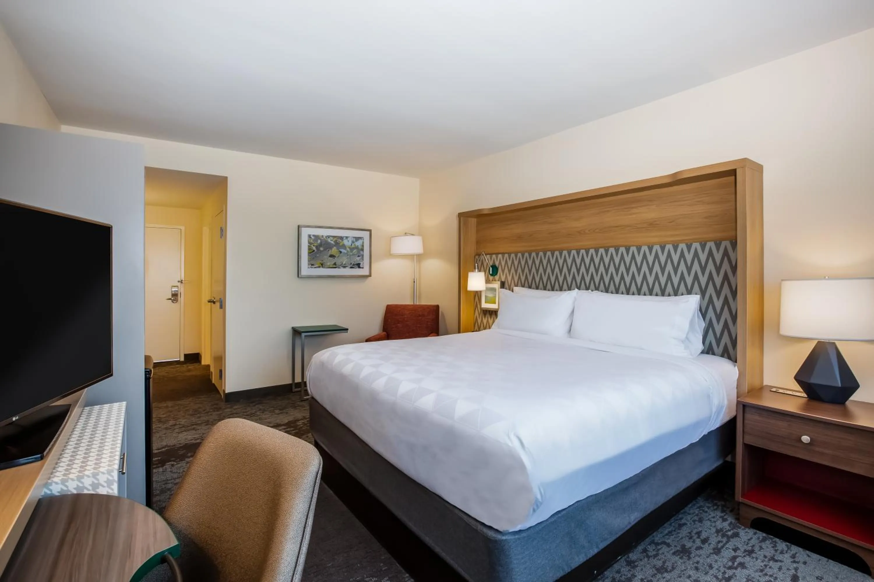 Bedroom, Bed in Holiday Inn - Gulfport-Airport by IHG