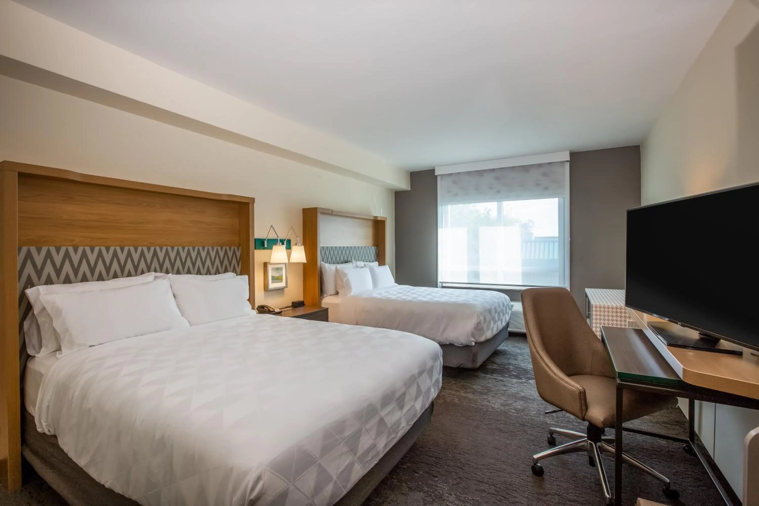 Photo of the whole room, Bed in Holiday Inn - Gulfport-Airport by IHG