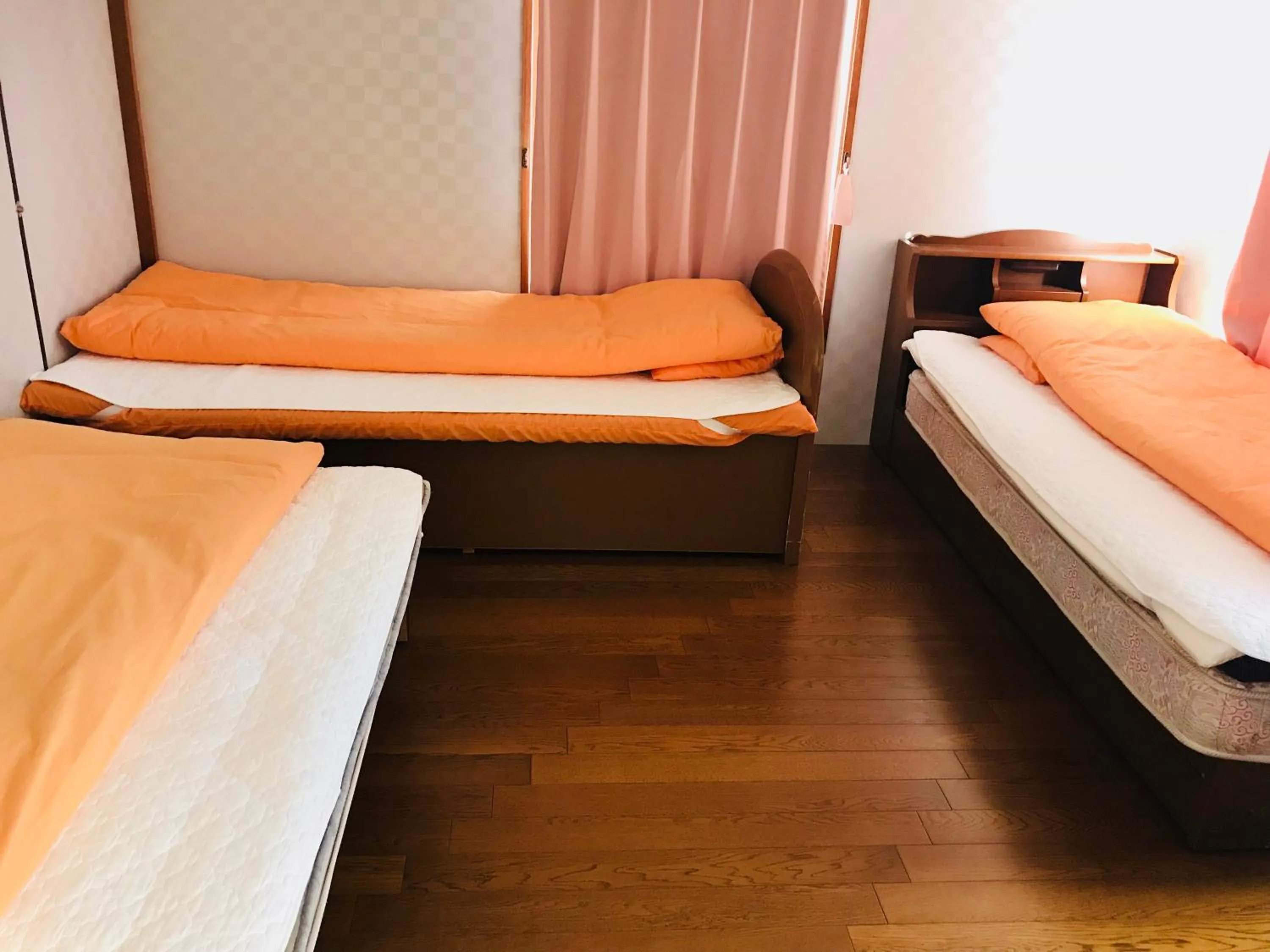 Bed in Minshuku Kaikeibo
