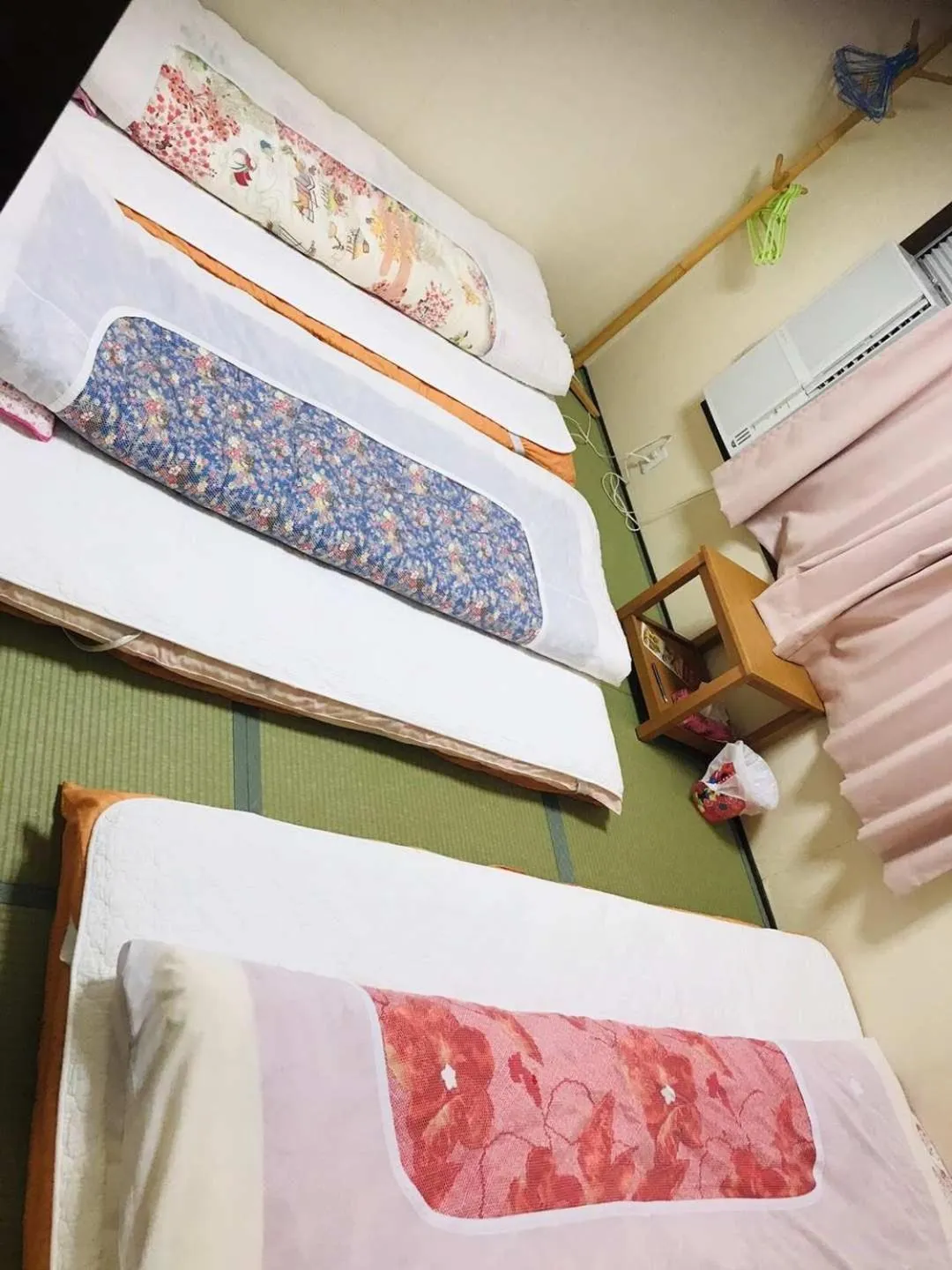 Bed in Minshuku Kaikeibo