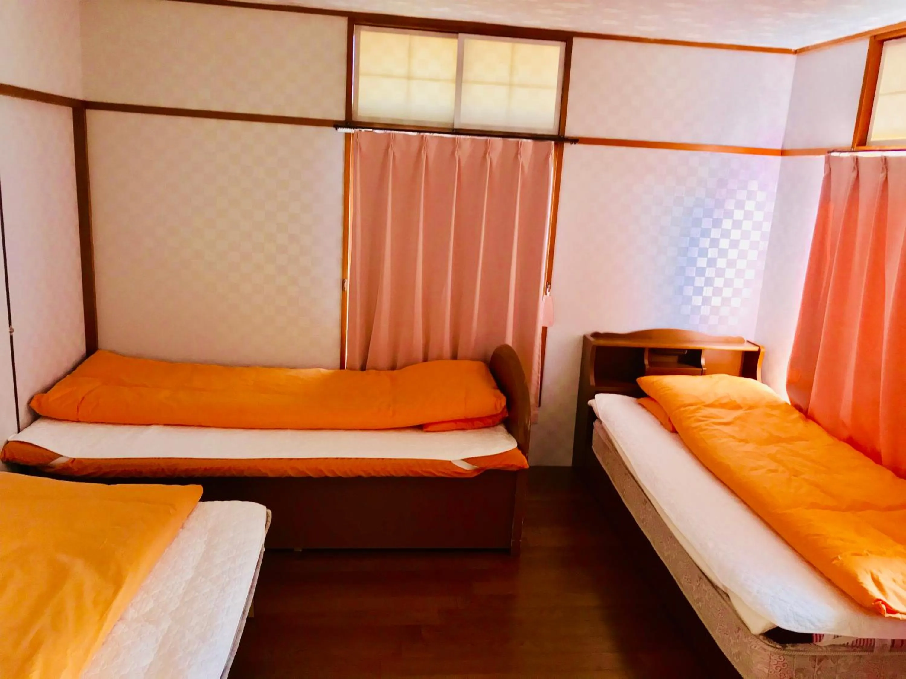 Bed in Minshuku Kaikeibo