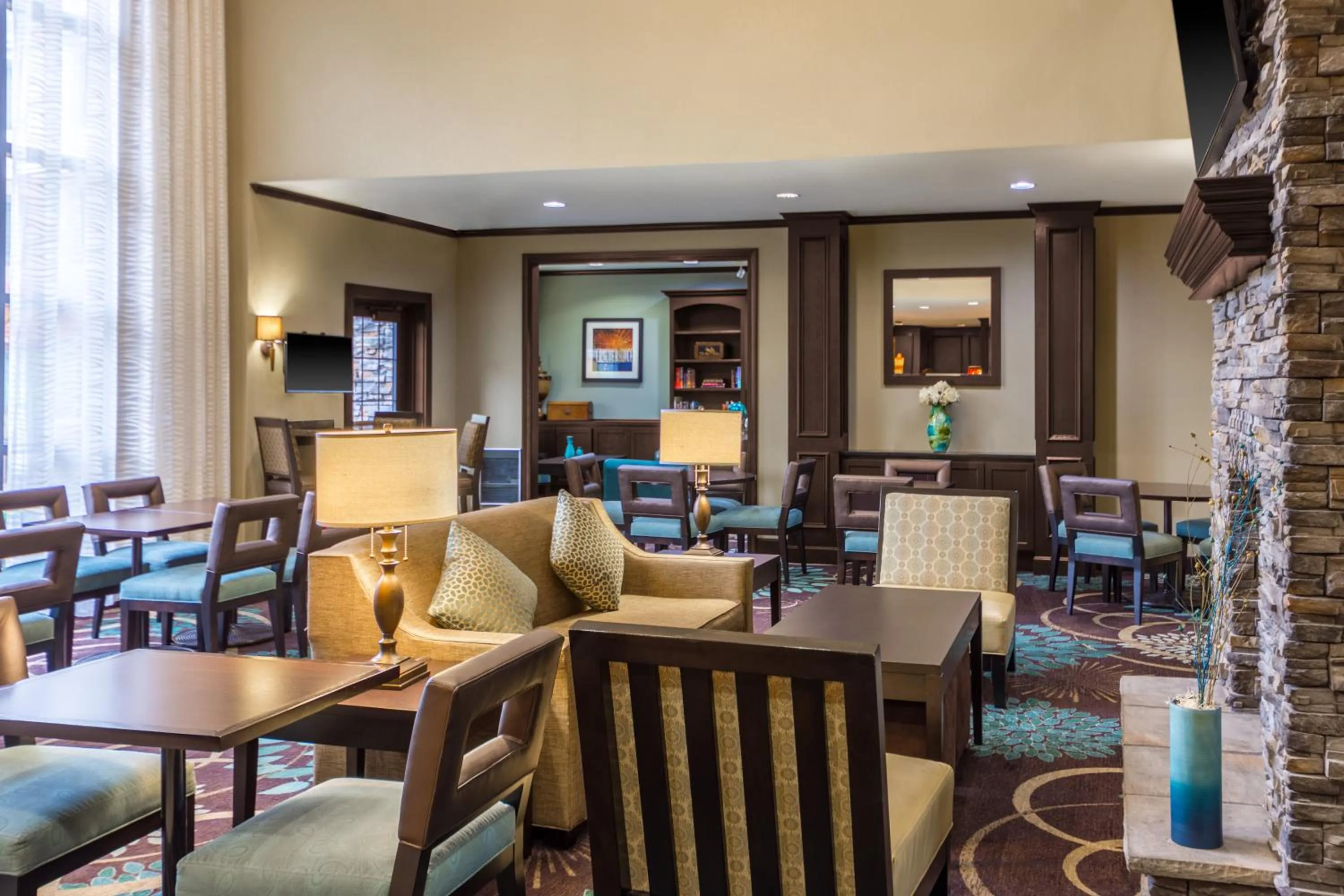 Restaurant/places to eat in Staybridge Suites - Kansas City-Independence by IHG