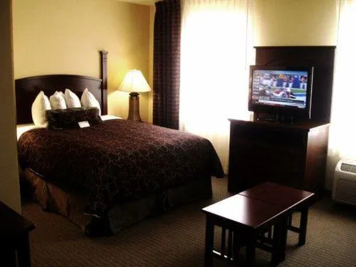 Bed in Staybridge Suites - Kansas City-Independence by IHG