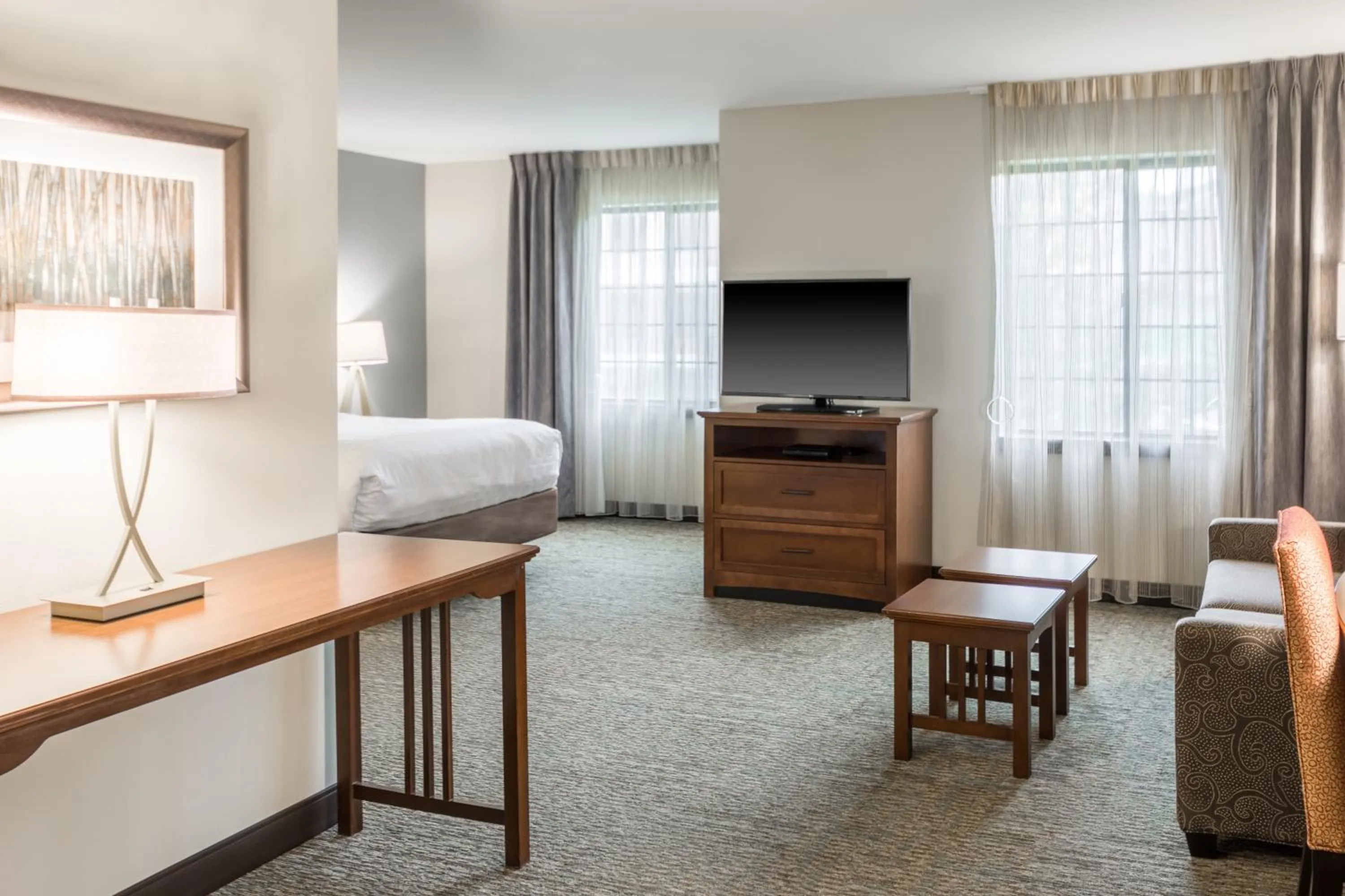 Photo of the whole room, Bed in Staybridge Suites - Kansas City-Independence by IHG