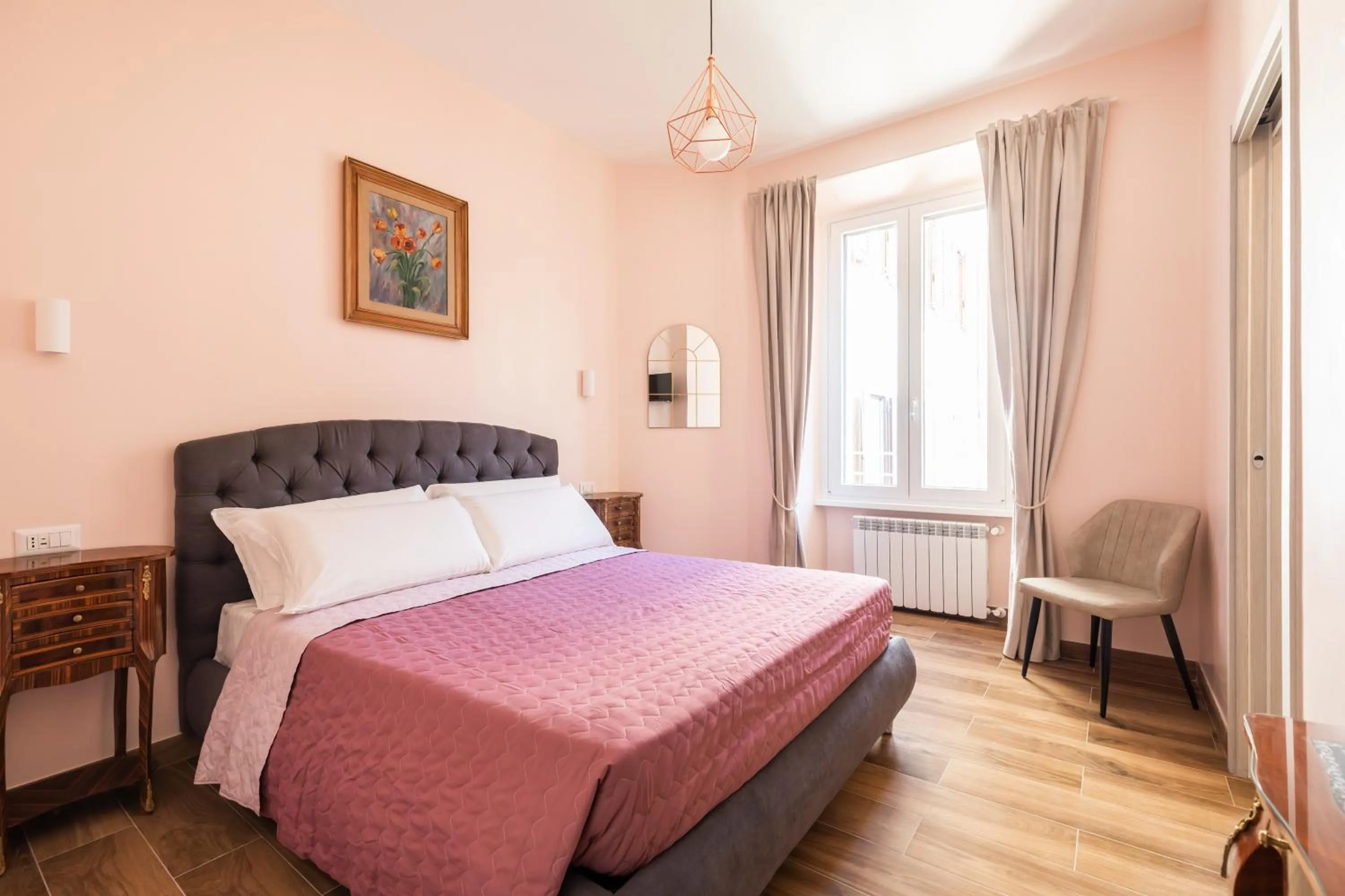 Bed in Queen Meg Roma