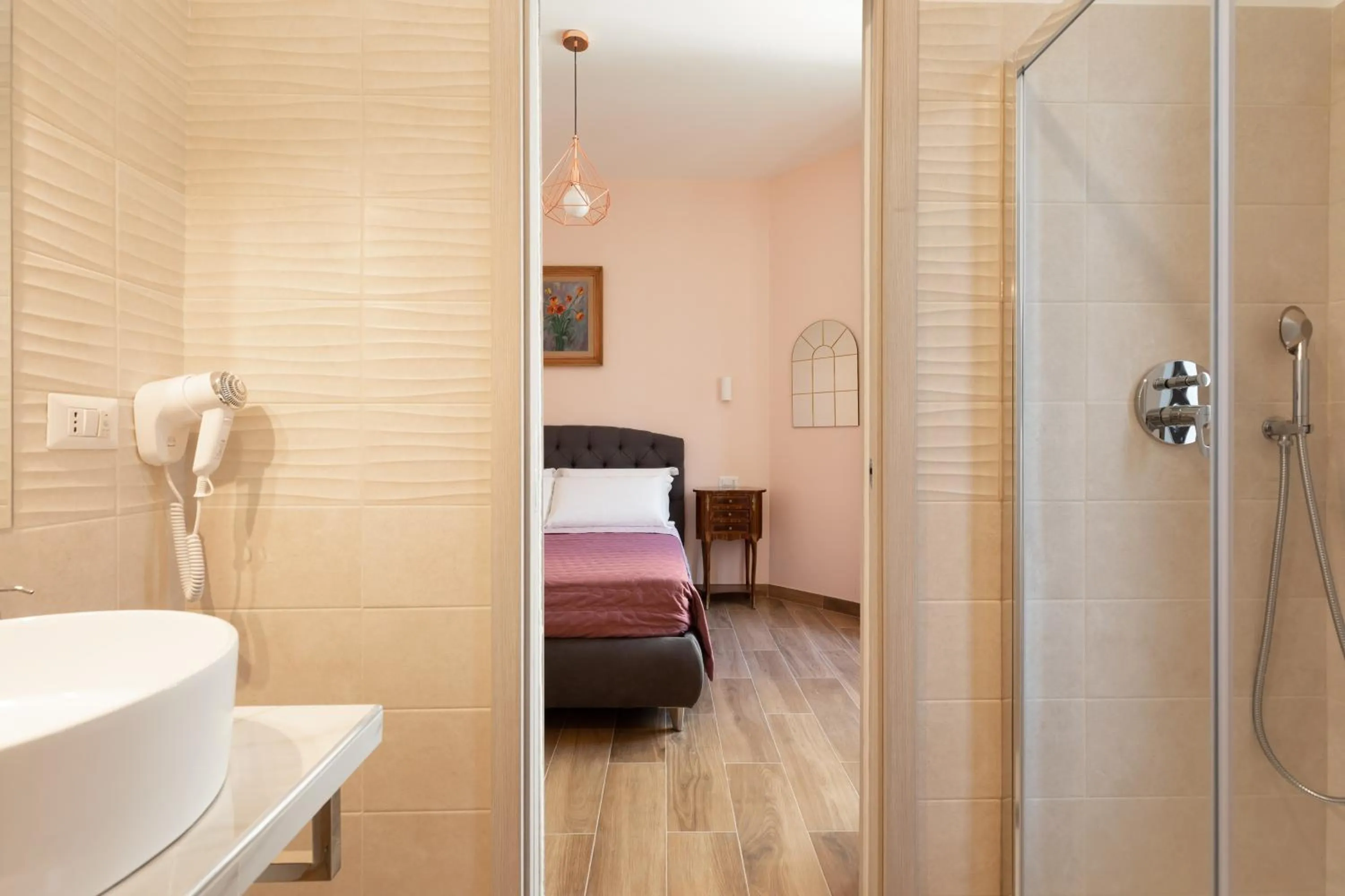 Bed in Queen Meg Roma