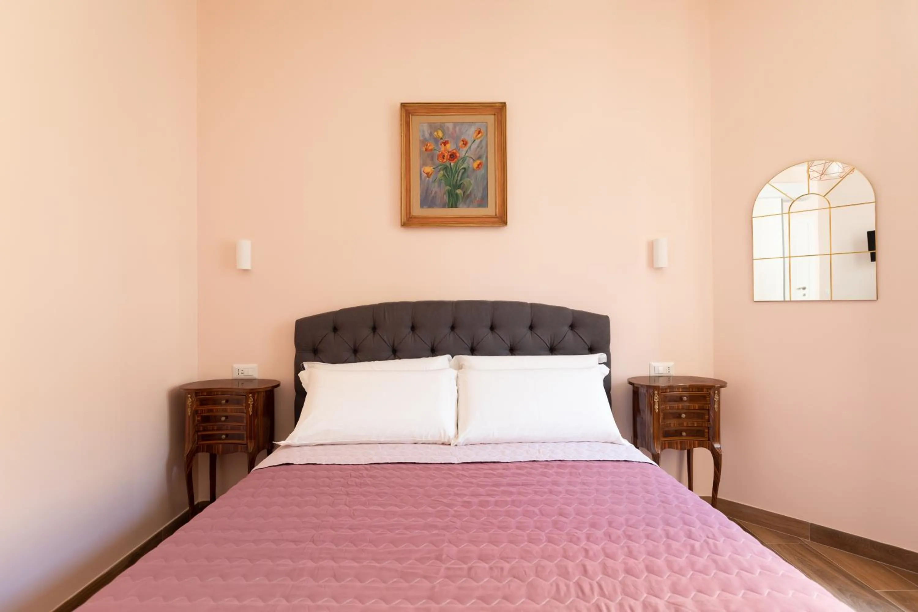 Bed in Queen Meg Roma