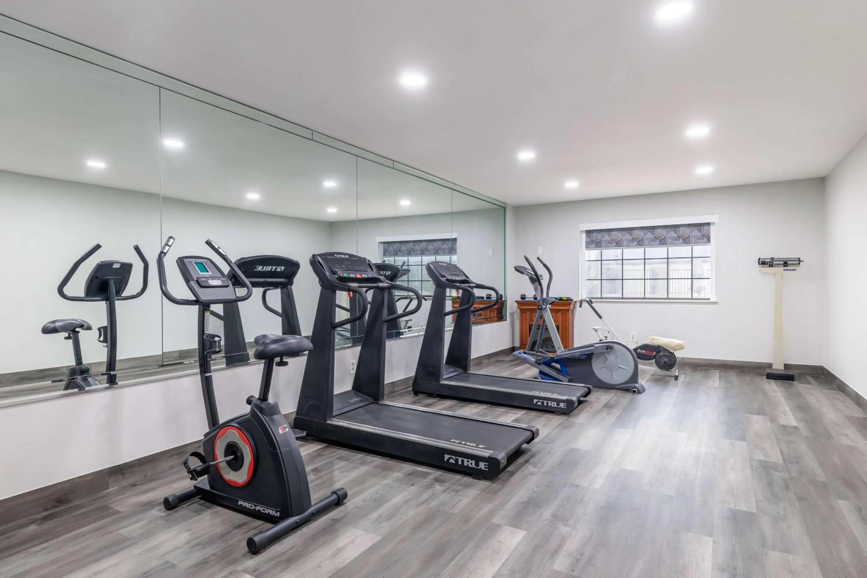 Fitness centre/facilities in Motel 6-Brenham, TX