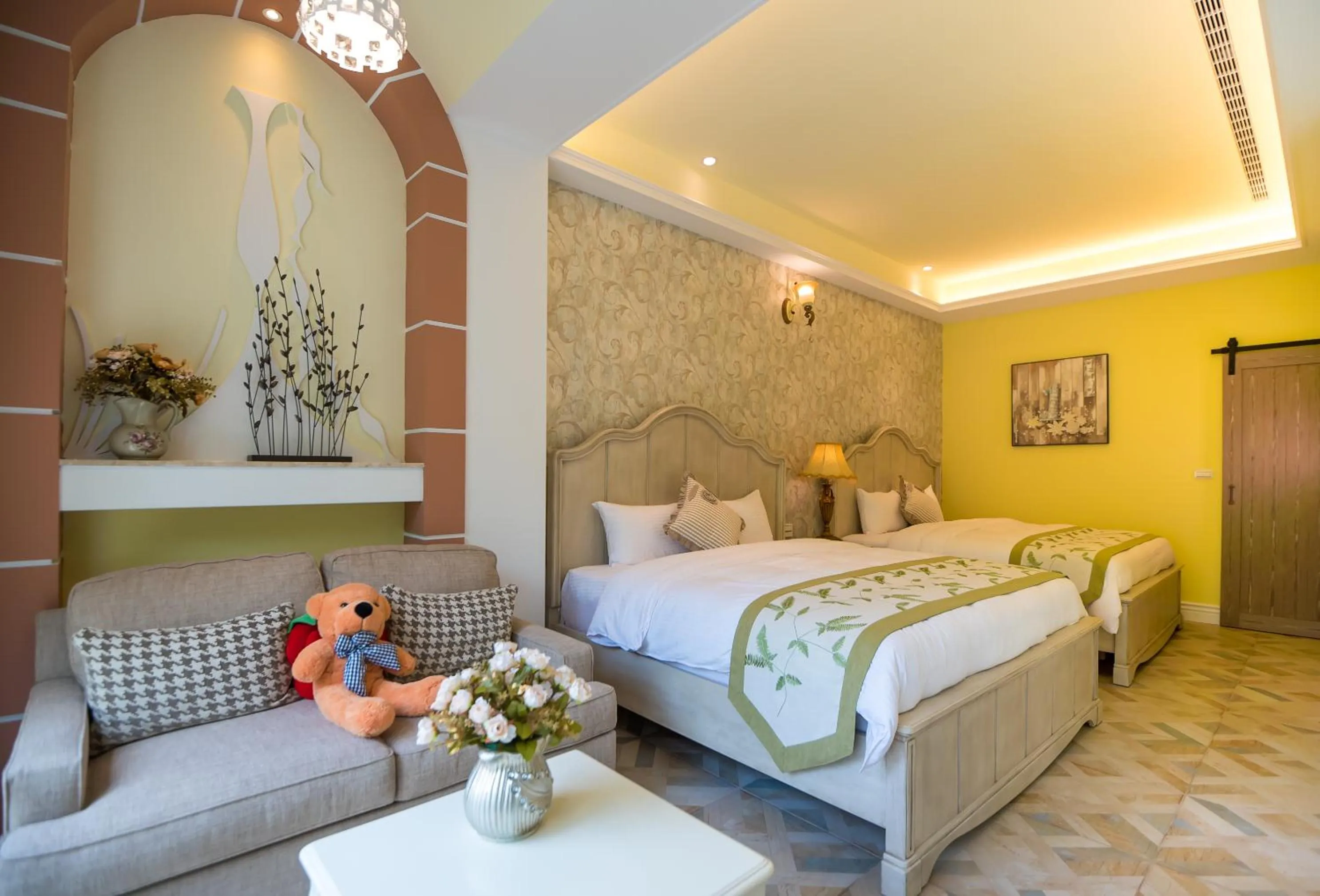 Bed in Saint Paul Villa