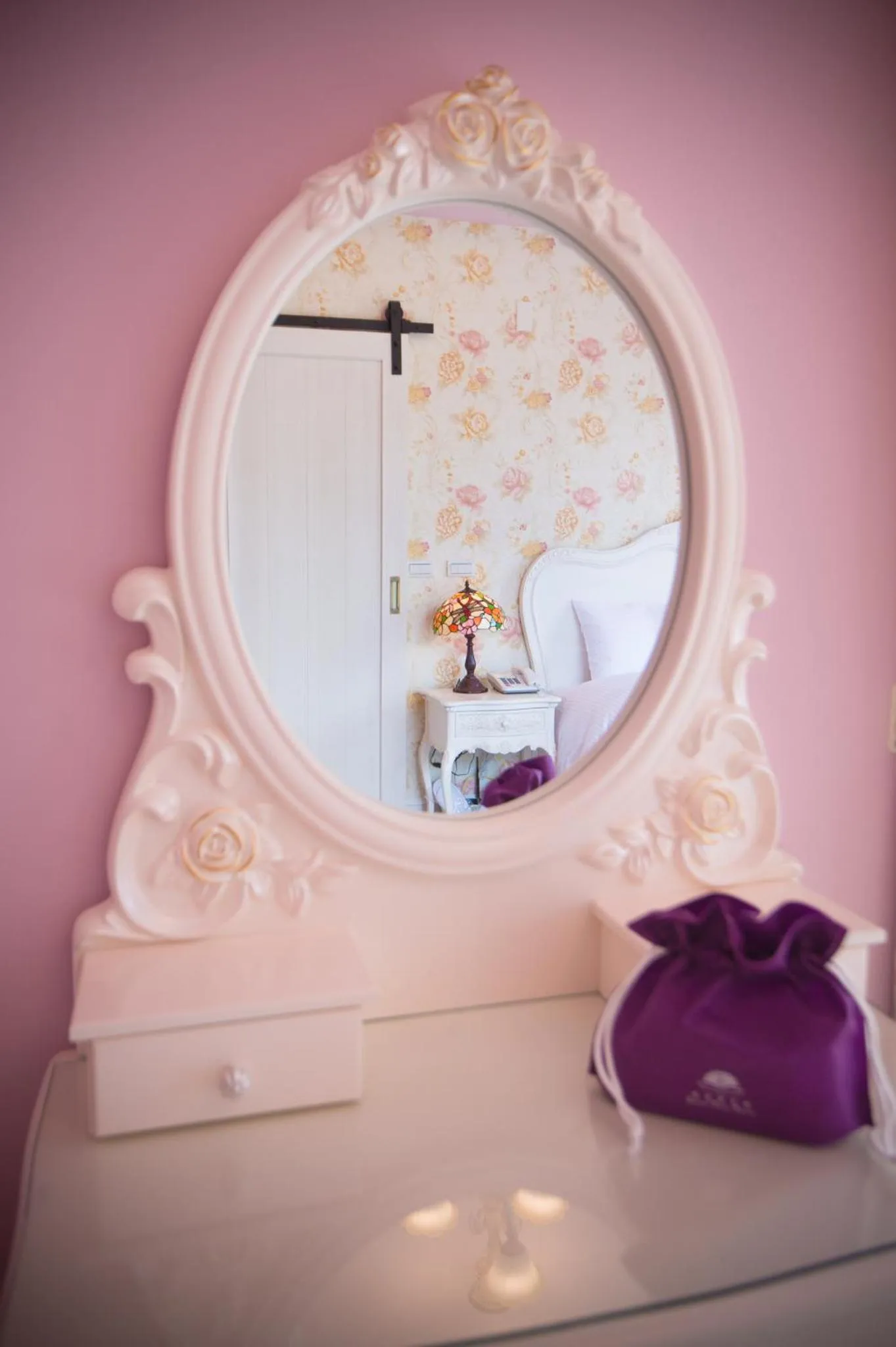 Decorative detail, Bathroom in Saint Paul Villa