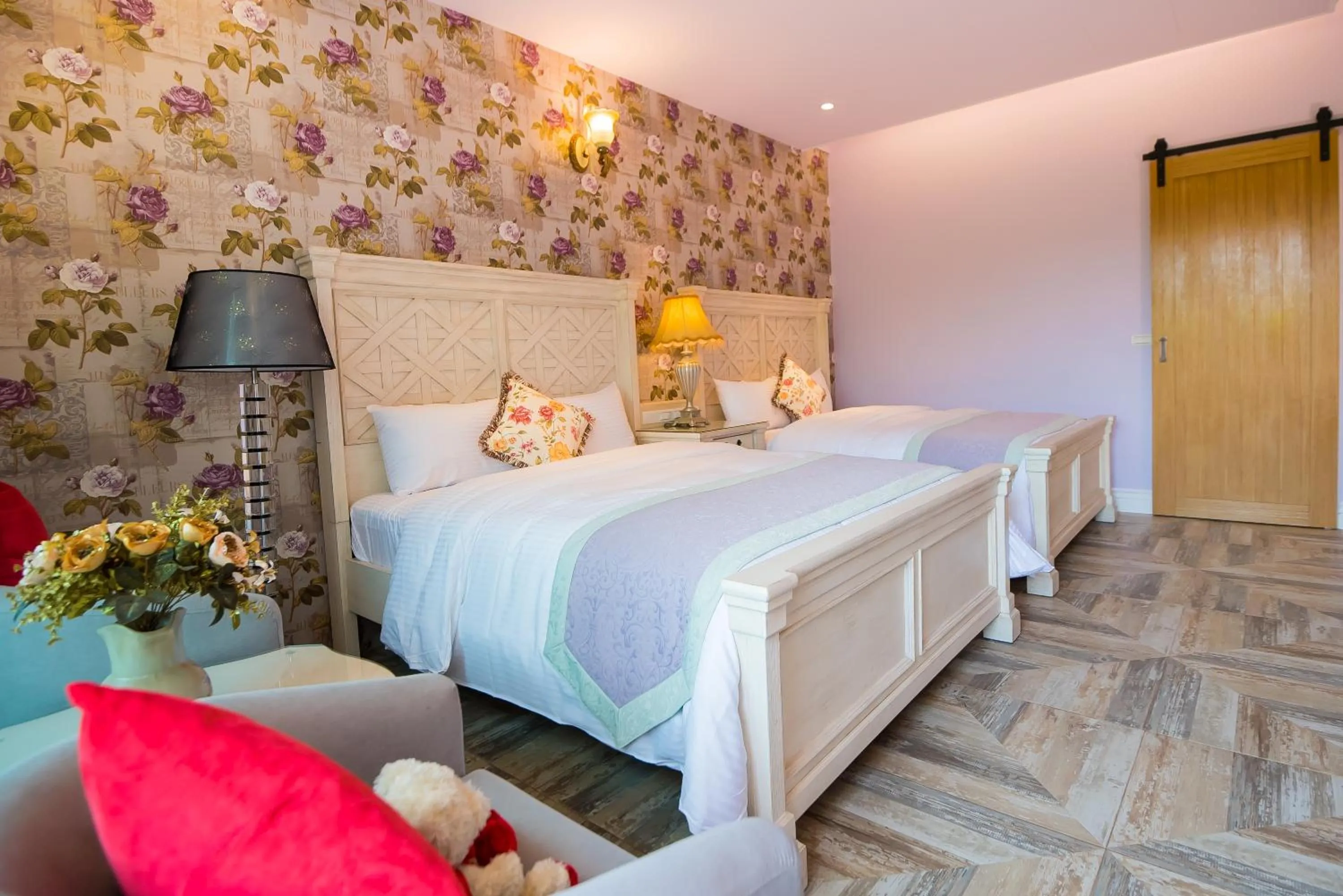 Bed in Saint Paul Villa