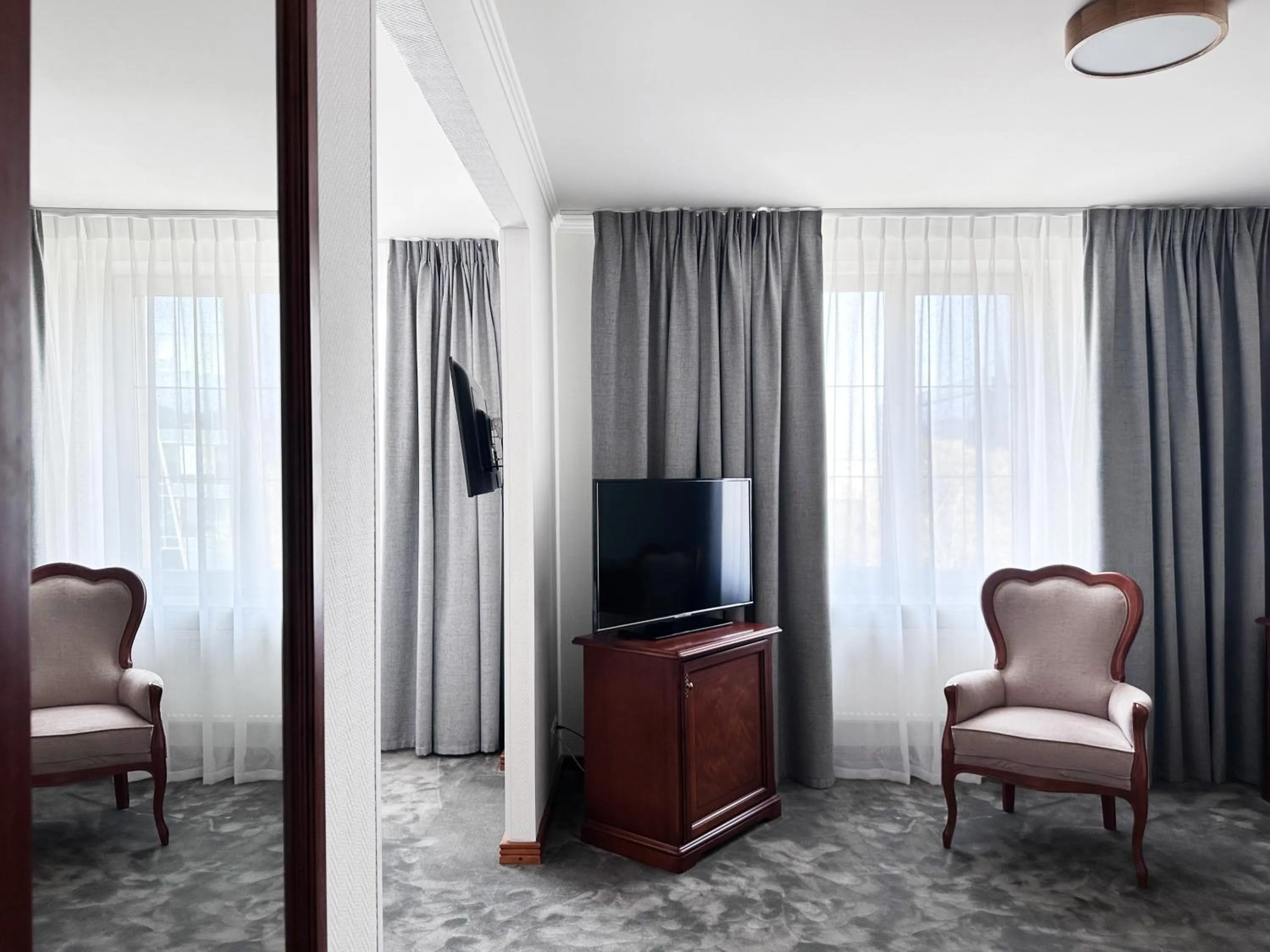 TV and multimedia in Hotel Szydłowski