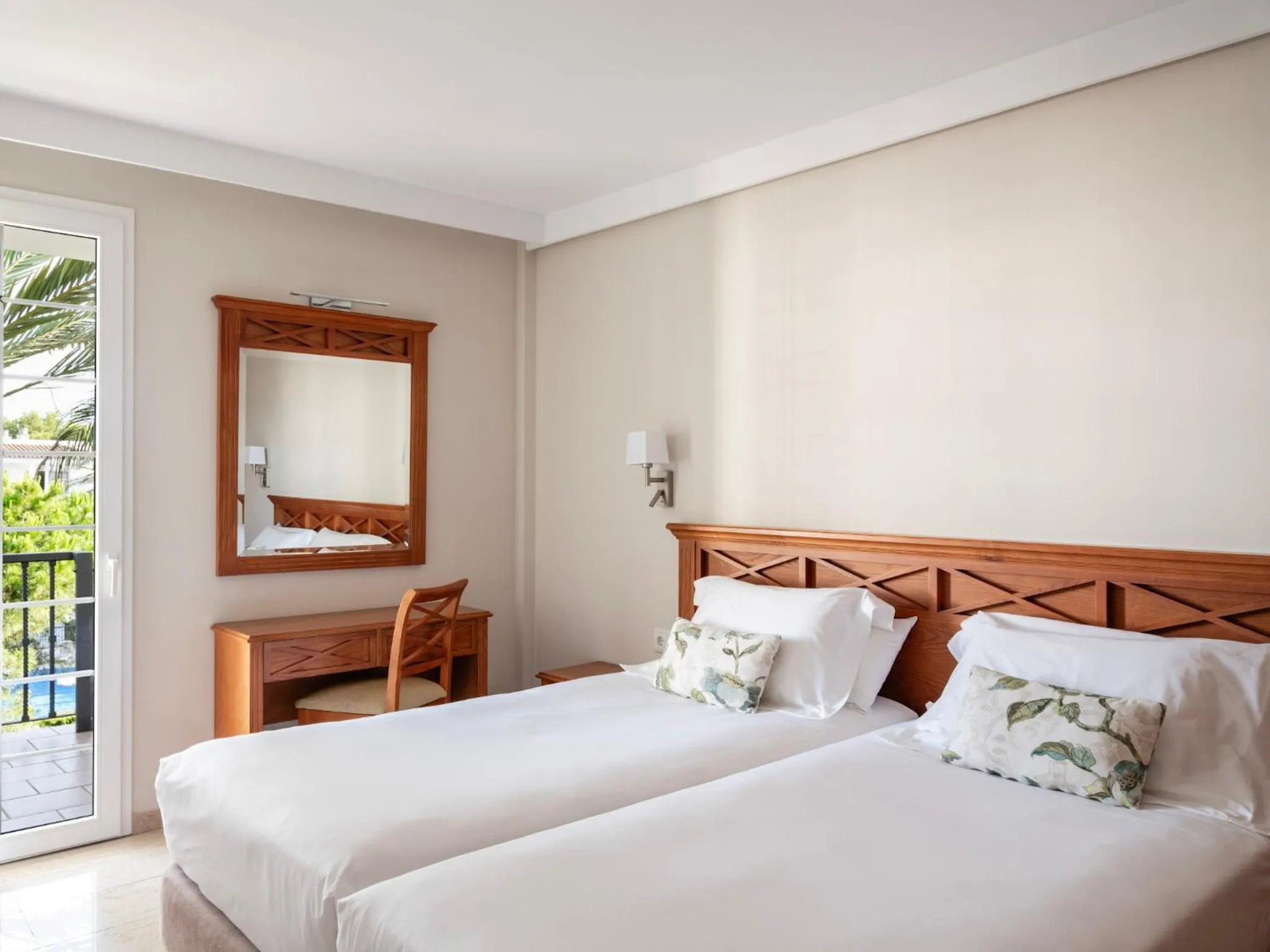 Bedroom, Bed in Inturotel Sa Marina