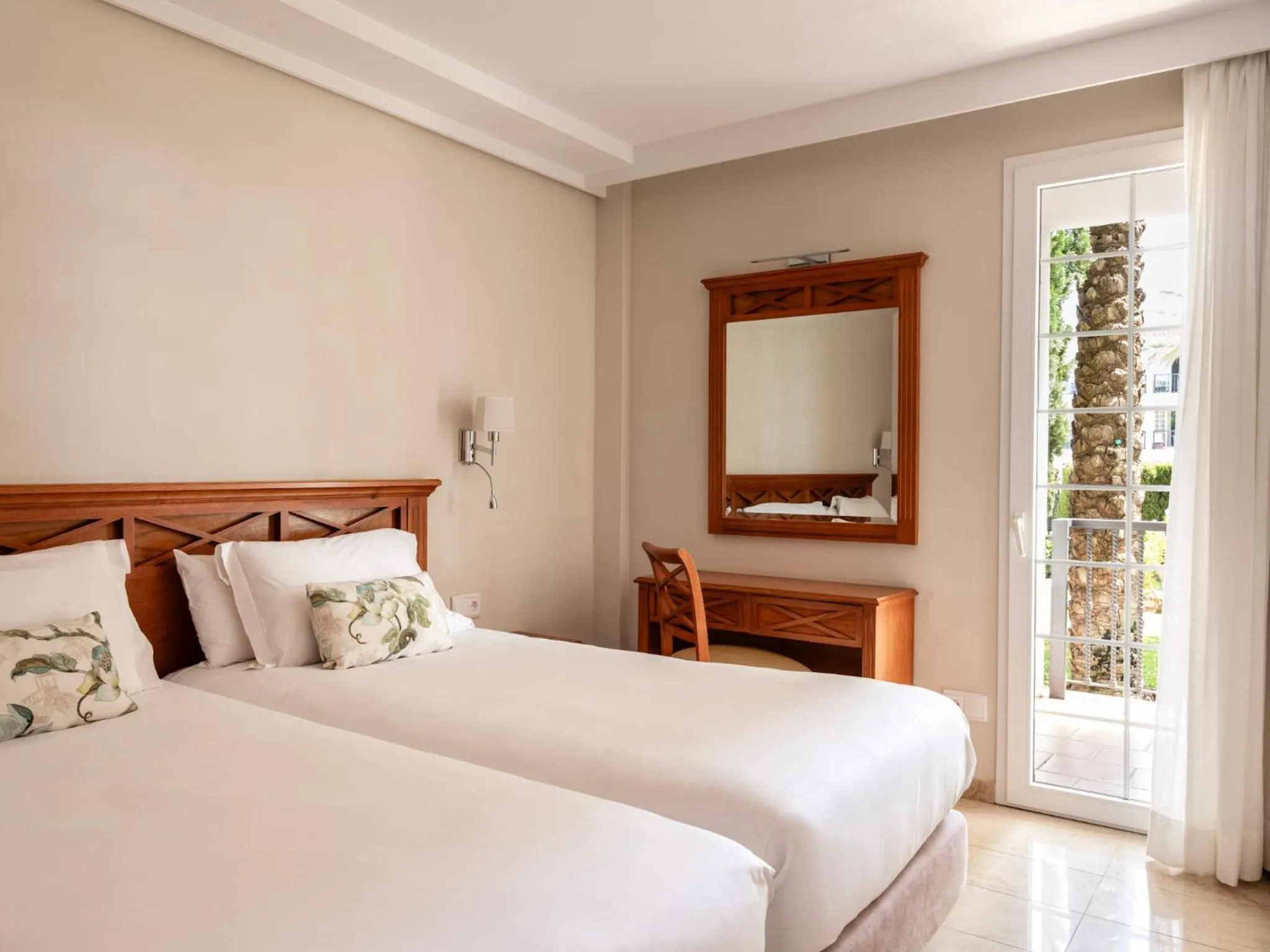 Bedroom, Bed in Inturotel Sa Marina