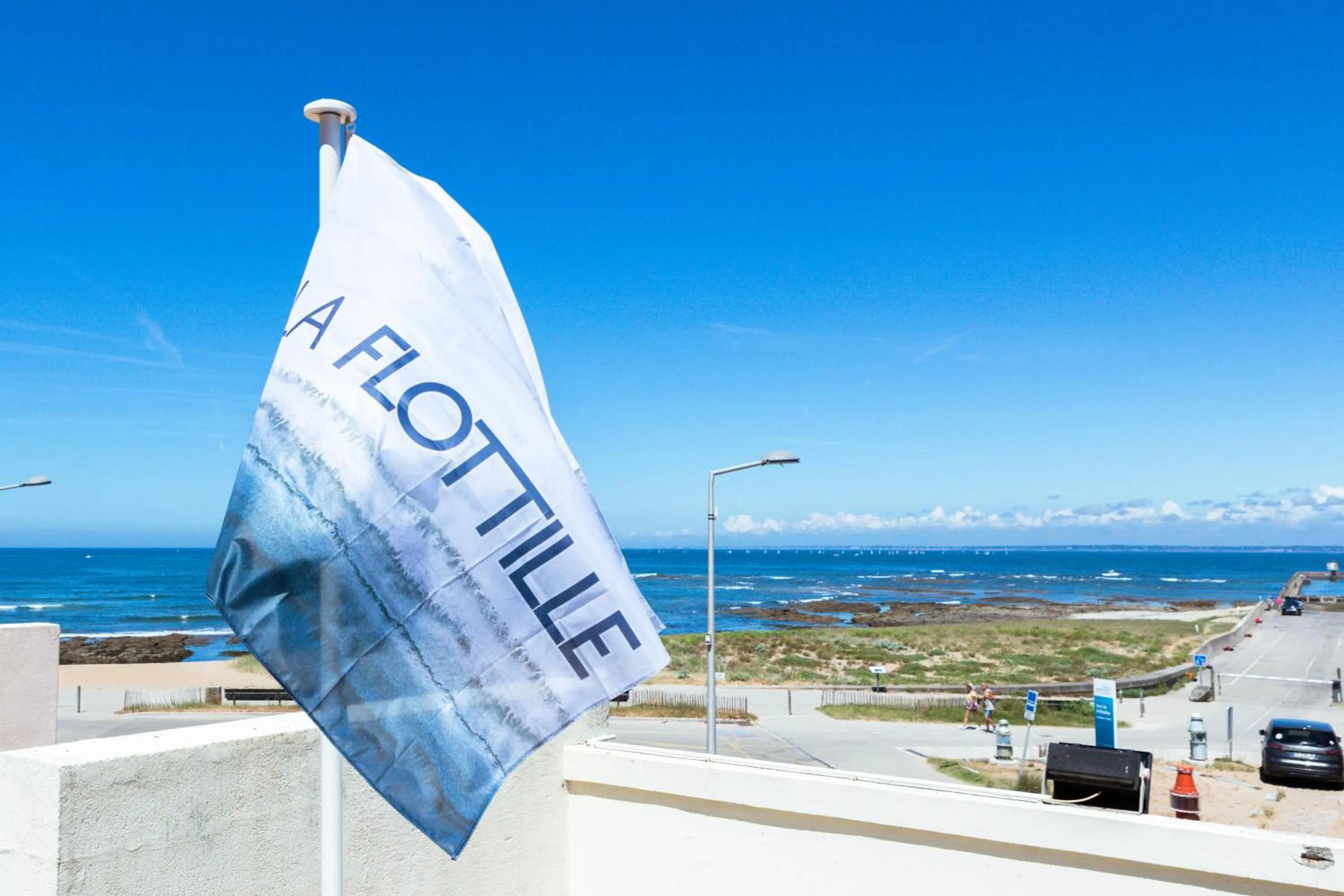 Property building in Logis Hôtel Le Calluna Restaurant La Flottille