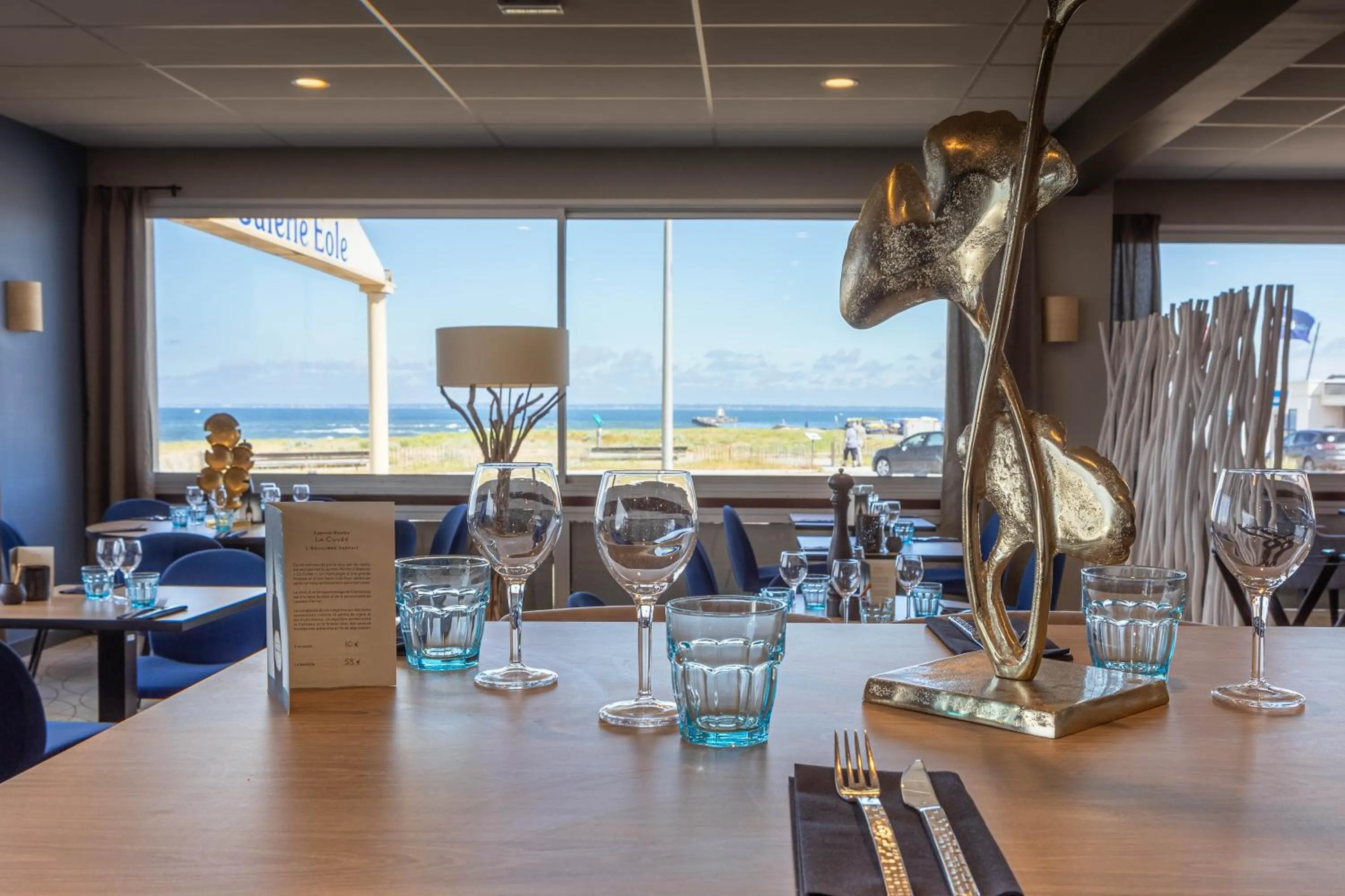 Restaurant/places to eat in Logis Hôtel Le Calluna Restaurant La Flottille