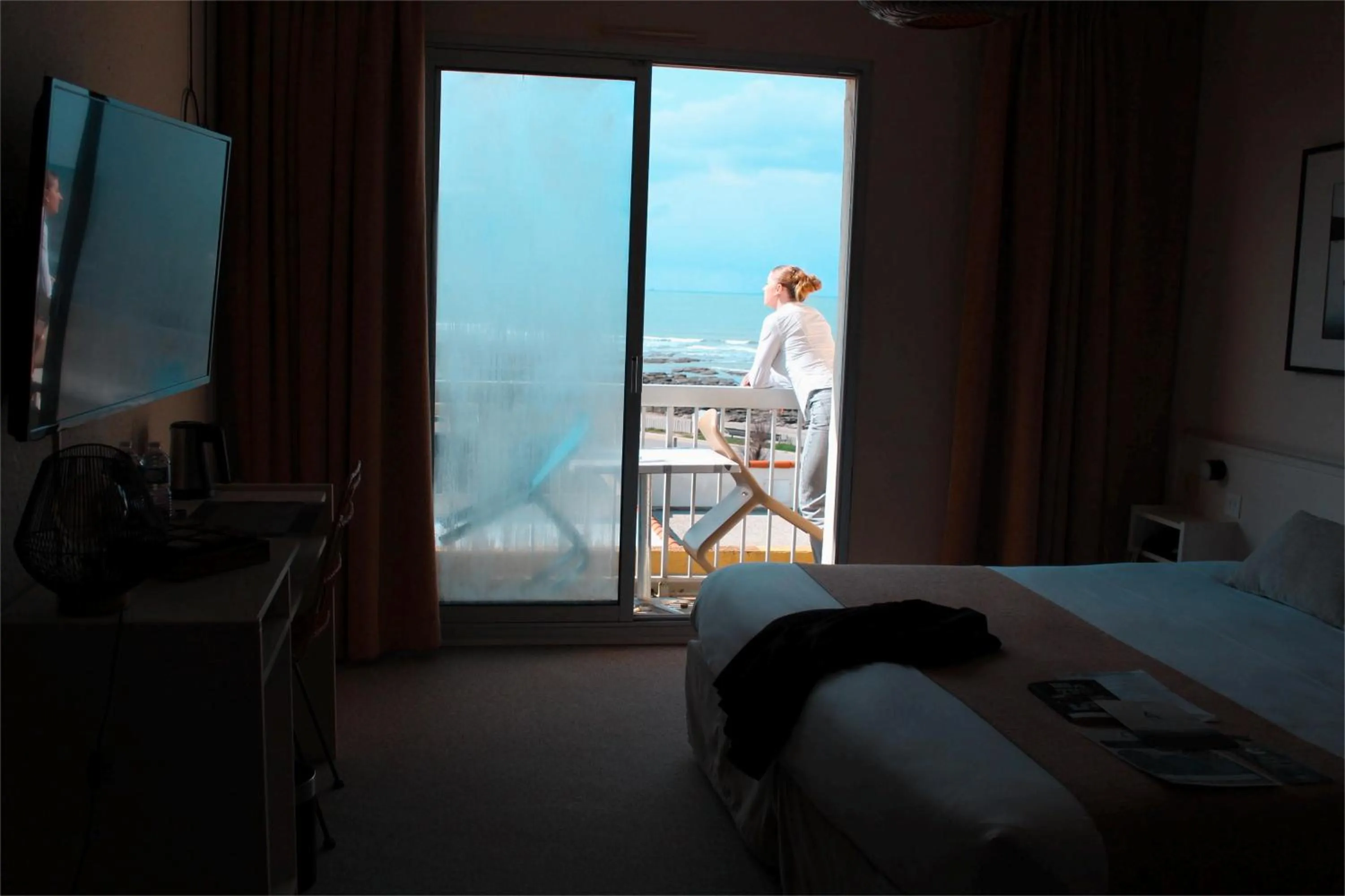 Bedroom, Bed in Logis Hôtel Le Calluna Restaurant La Flottille