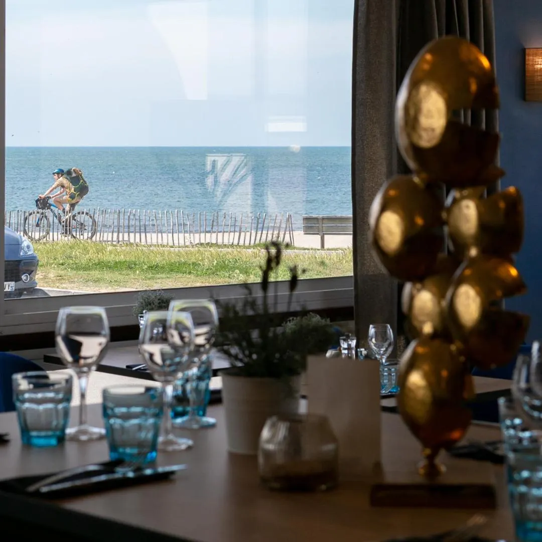 Sea view in Logis Hôtel Le Calluna Restaurant La Flottille