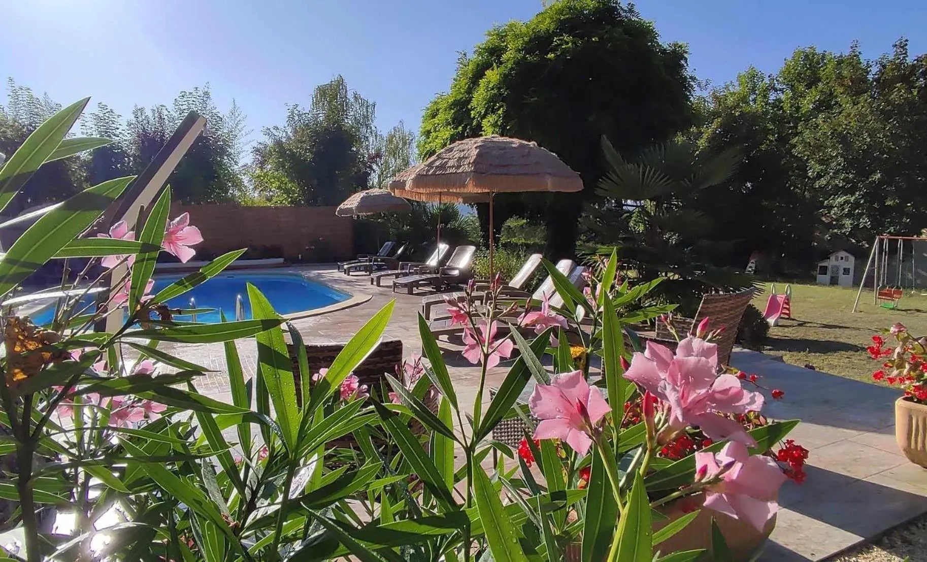 Swimming pool in Hotel Belle Vue