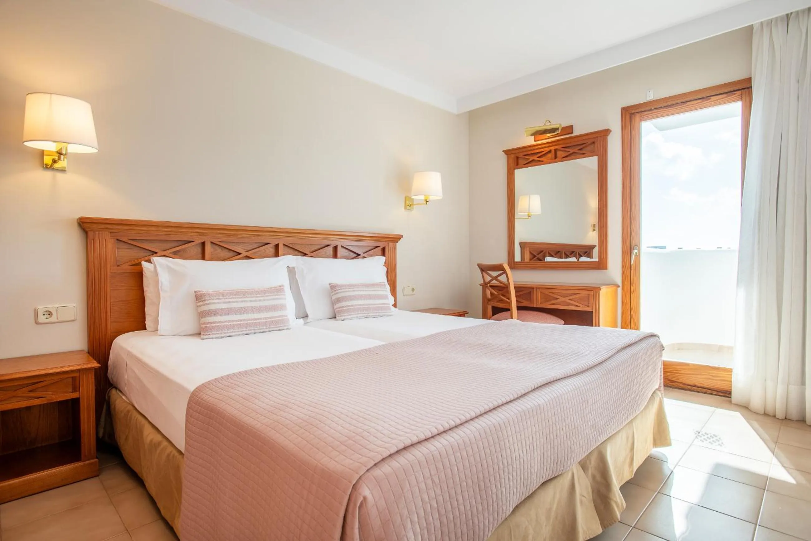 Bedroom, Bed in Inturotel Cala Azul