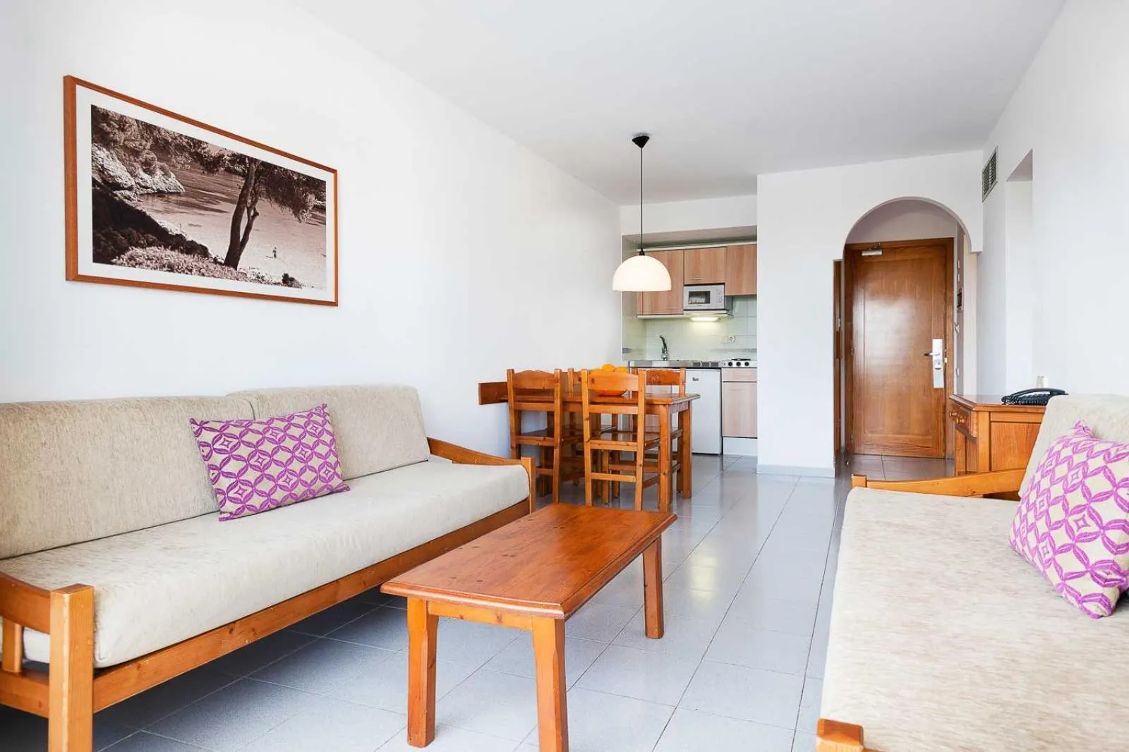 Kitchen or kitchenette in Inturotel Azul Garden