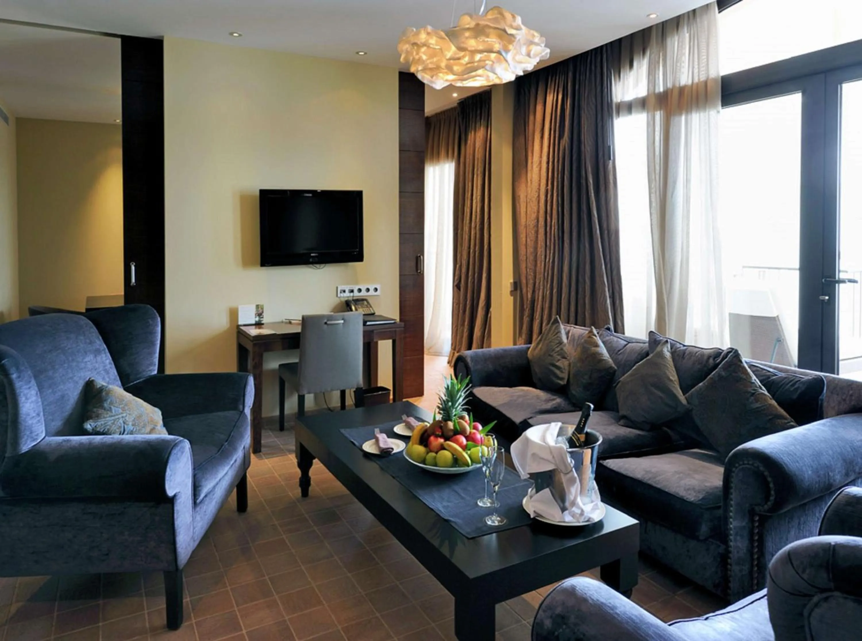 Living room in Doubletree By Hilton La Torre Golf Resort