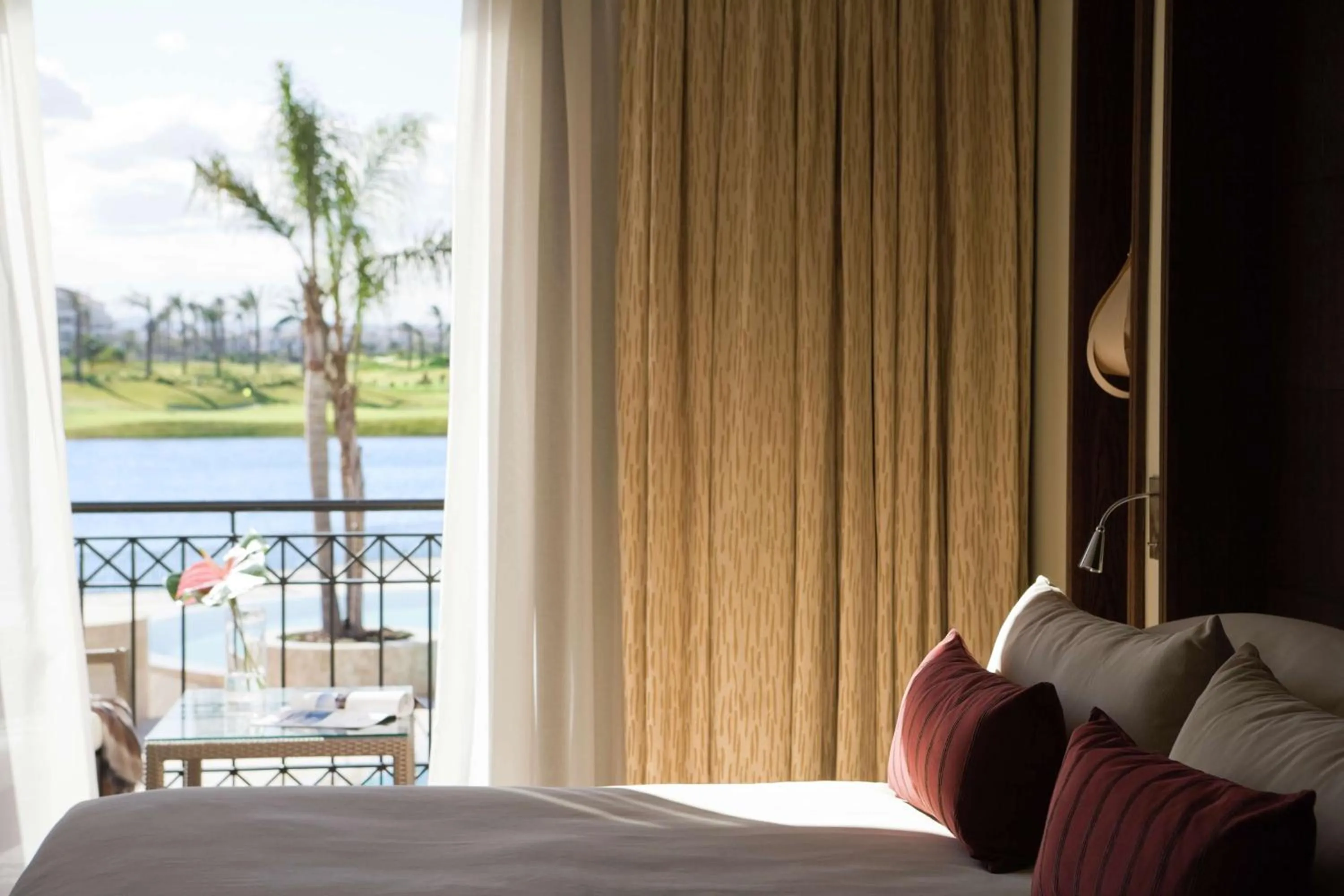 Bed in Doubletree By Hilton La Torre Golf Resort